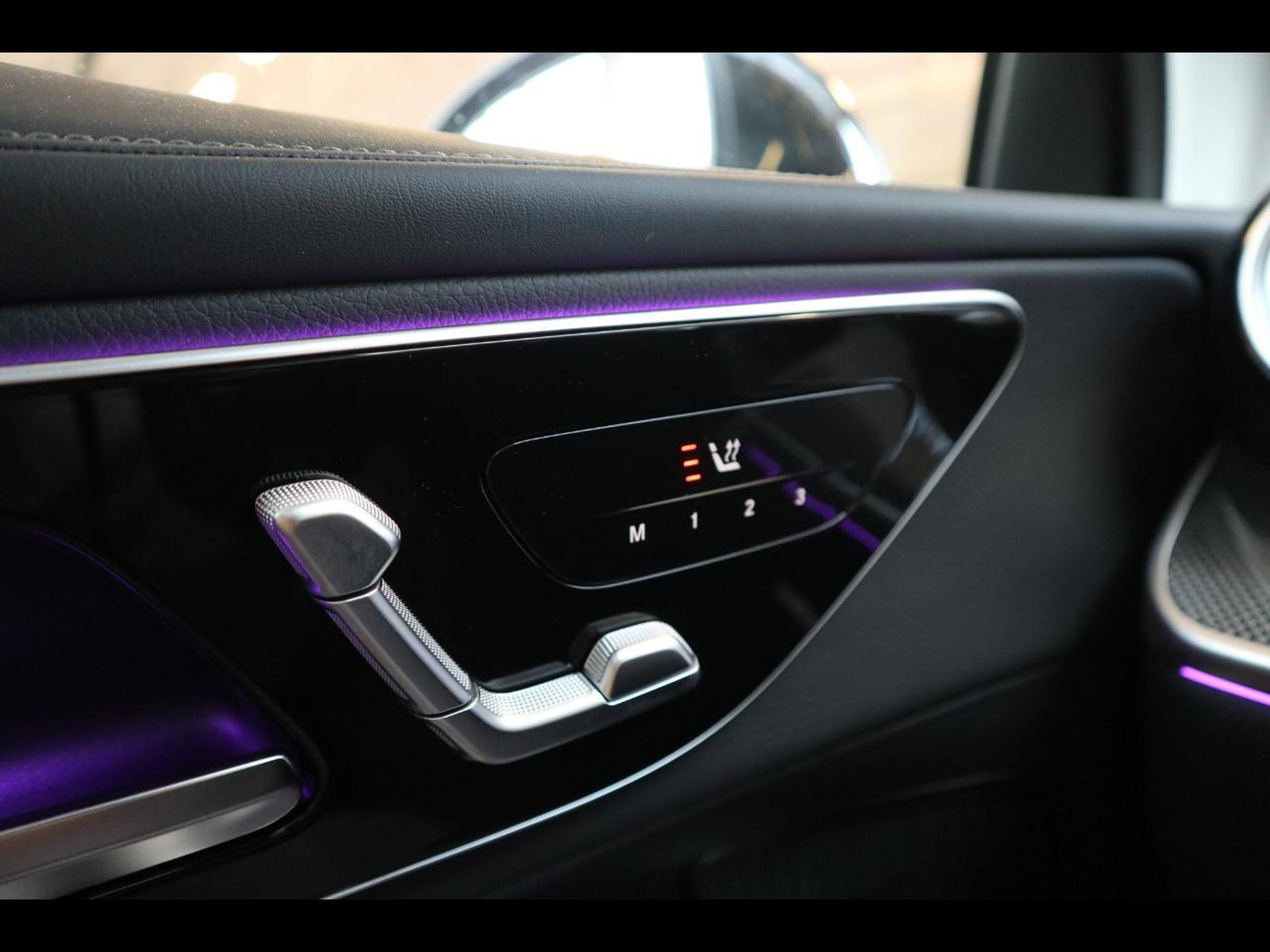 15 - Mercedes GLC coupe 220 d amg line premium 4matic 9g-tronic