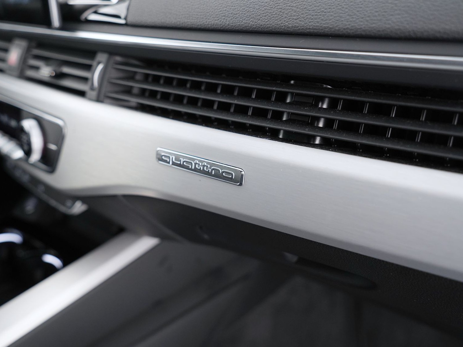 18 - Audi A5 sportback 40 2.0 tdi mhev 204cv s line edition quattro s tronic