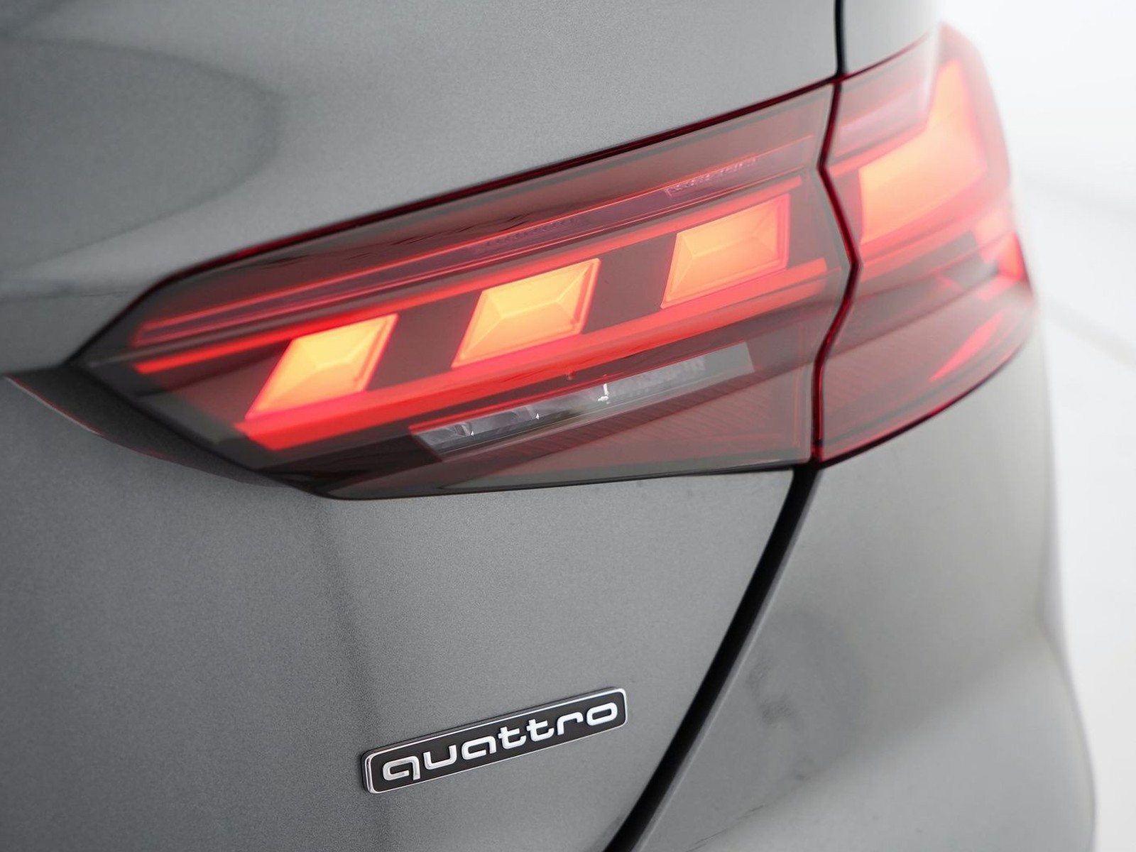 38 - Audi A5 sportback 40 2.0 tdi mhev 204cv s line edition quattro s tronic