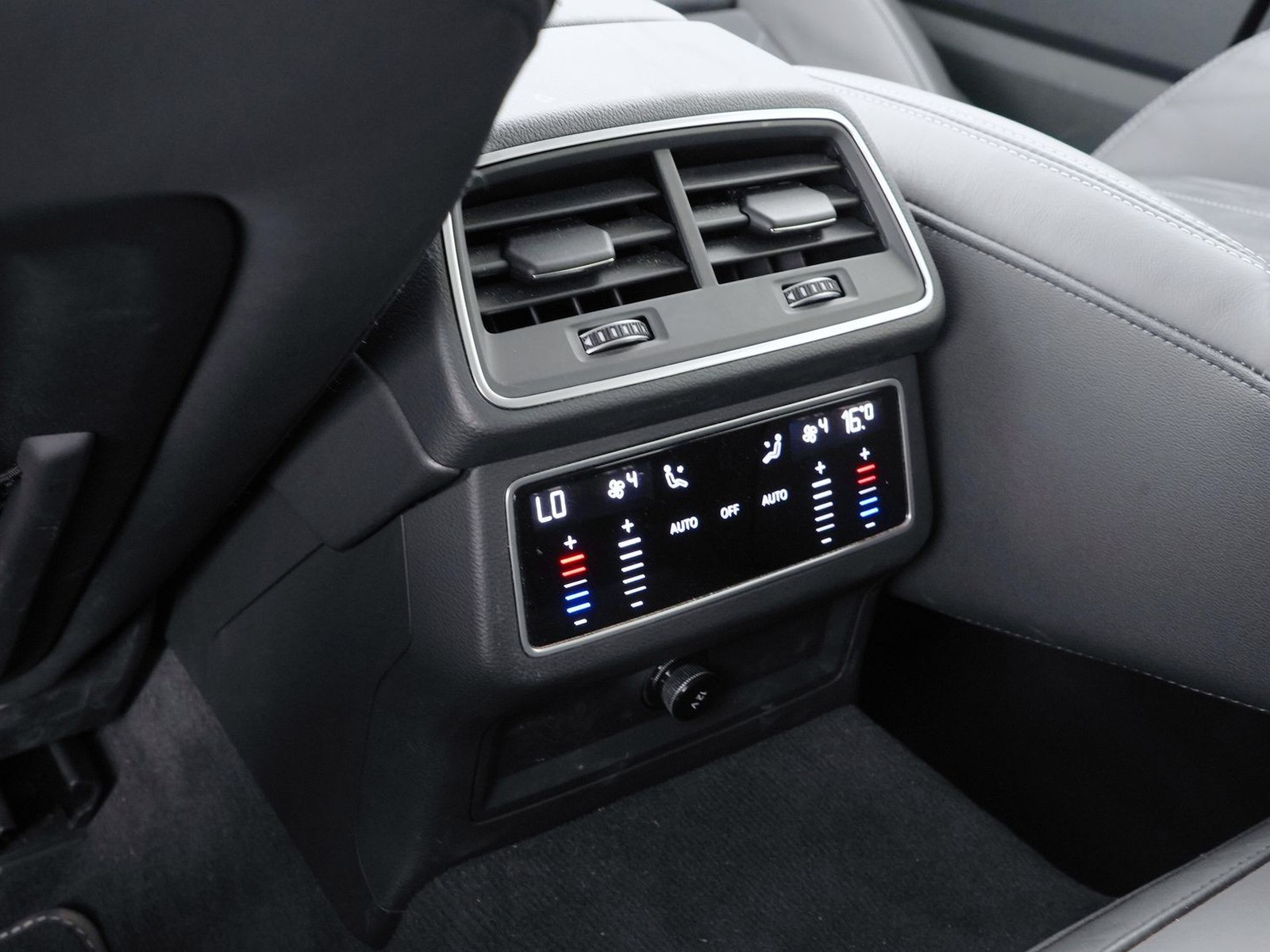 29 - Audi A6 allroad allroad 40 2.0 tdi mhev 12v 204cv business advanced quattro ultra s tronic