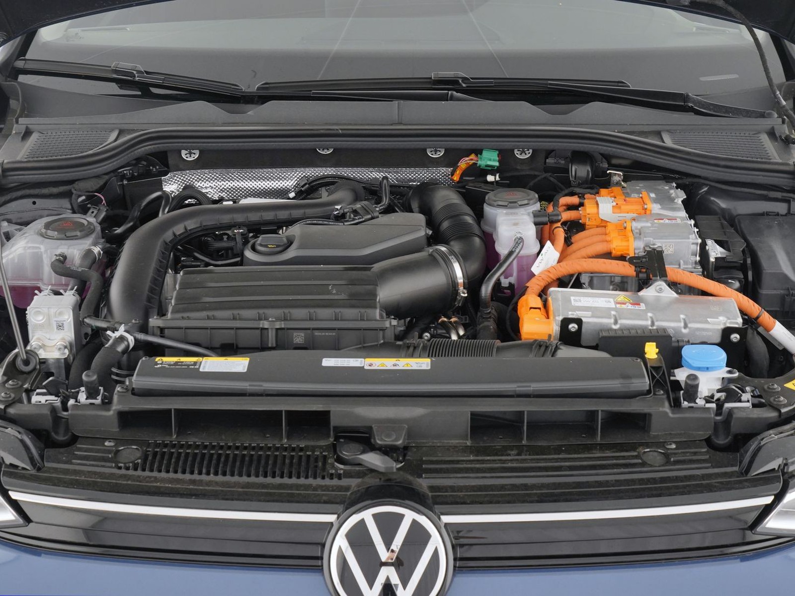 10 - Volkswagen Golf 1.5 tsi ehybrid 204cv edition plus dsg