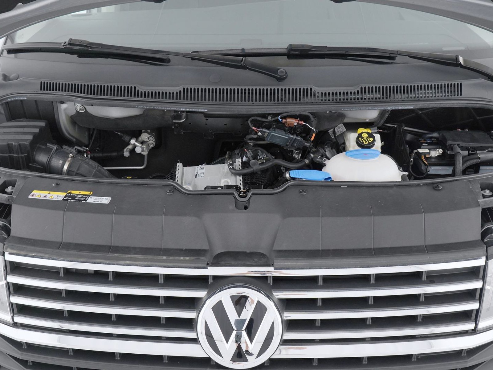 12 - Volkswagen VIC T6.1 Caravelle t6.1 2.0 tdi 150cv comfortline p.c. dsg7