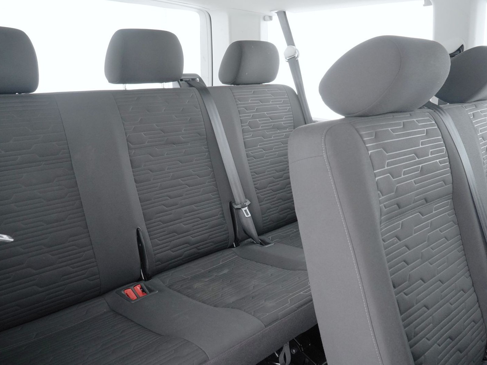 10 - Volkswagen VIC T6.1 Caravelle t6.1 2.0 tdi 150cv comfortline p.c. dsg7