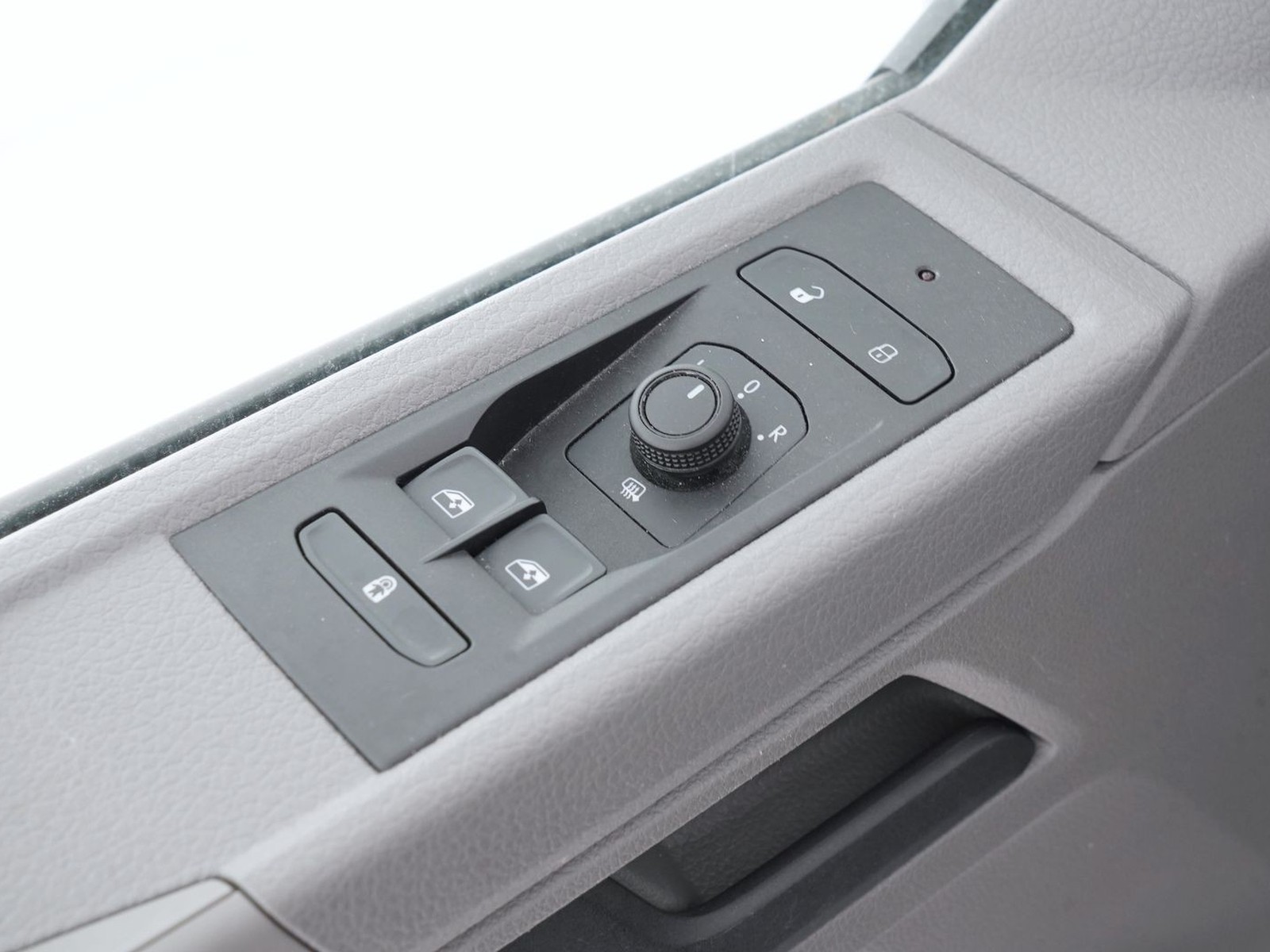 18 - Volkswagen VIC T6.1 Transporter t6.1 30 2.0 tdi 150cv kombi business p.c. dsg7