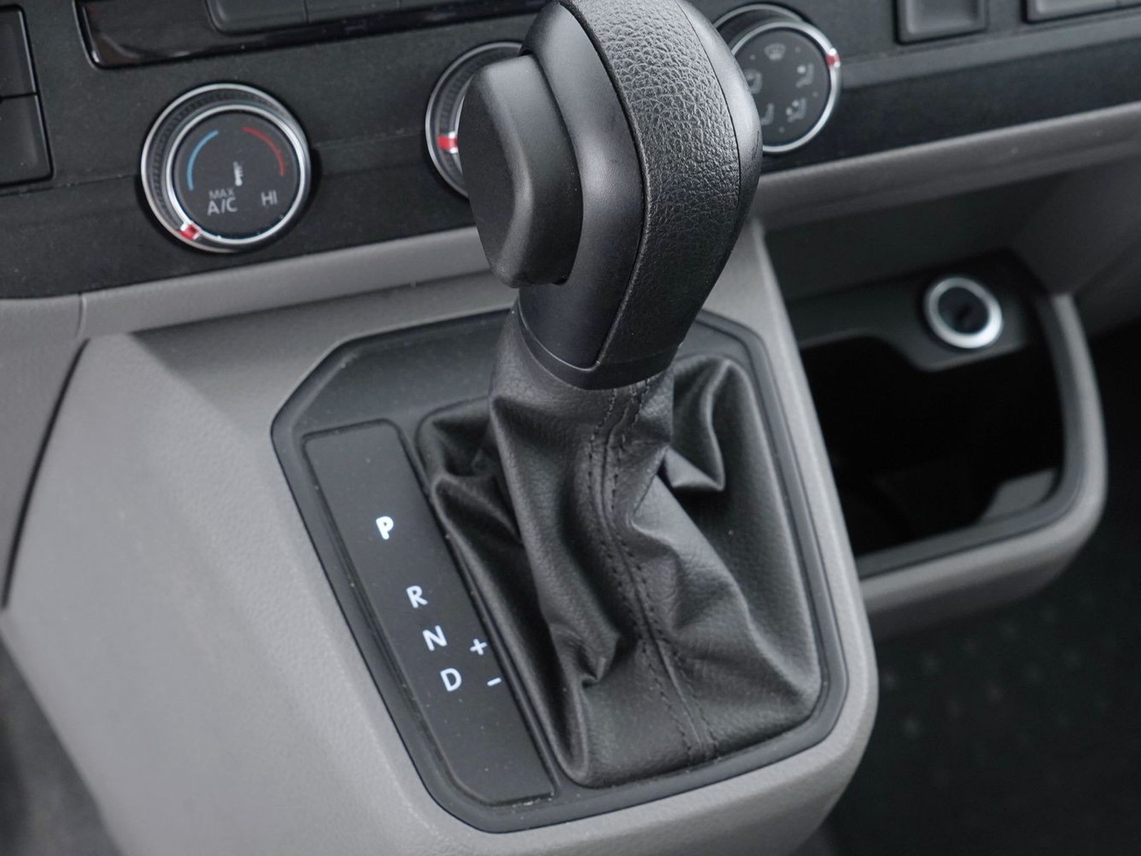 21 - Volkswagen VIC T6.1 Transporter t6.1 30 2.0 tdi 150cv kombi business p.c. dsg7