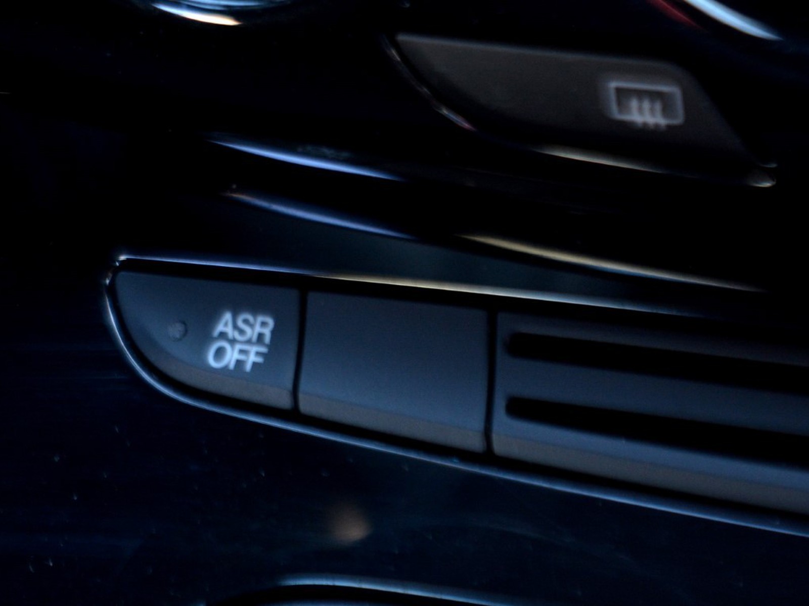 20 - Lancia Ypsilon 1.0 firefly hybrid 70cv oro s&s