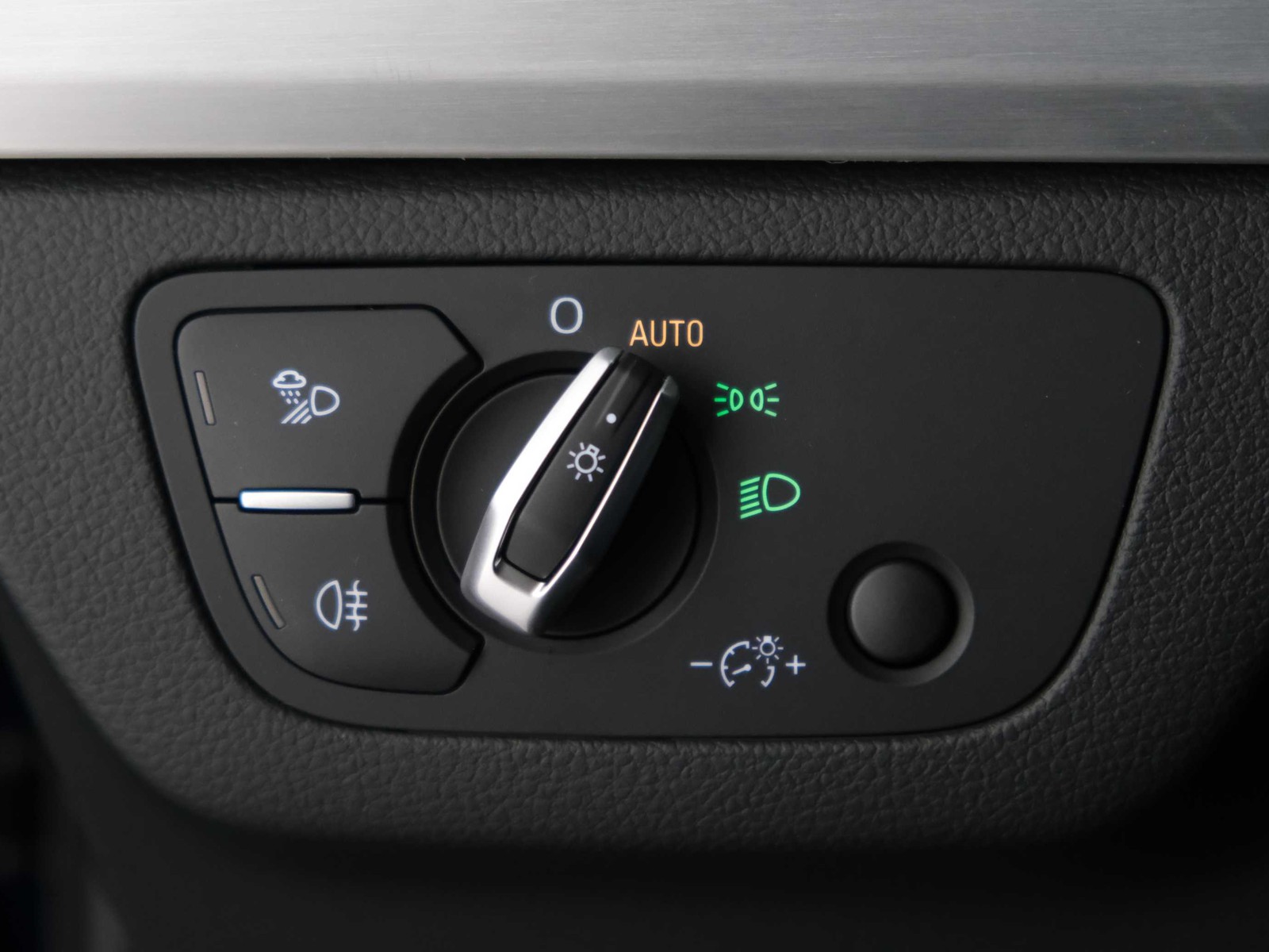 12 - Audi Q5 sportback 50 2.0 tfsi e s line plus quattro s tronic