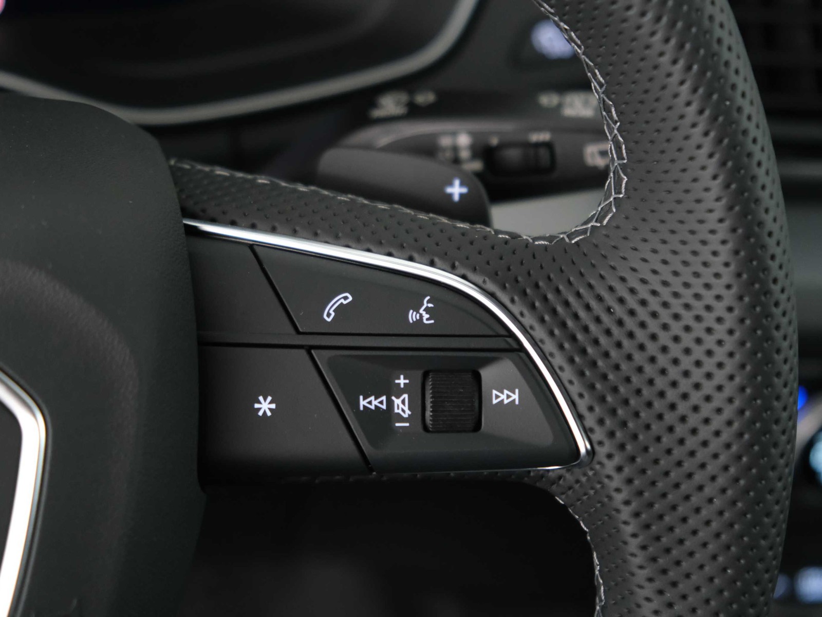 26 - Audi Q5 sportback 50 2.0 tfsi e s line plus quattro s tronic