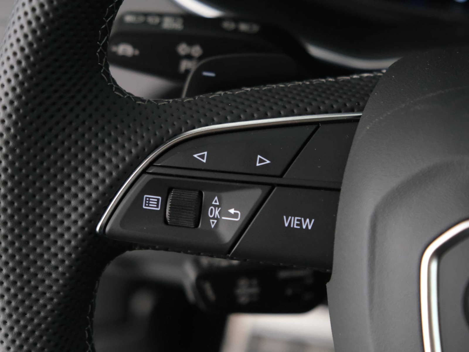 22 - Audi SQ7 s4.0 v8 tfsi sport attitude quattro tiptronic 7p.ti