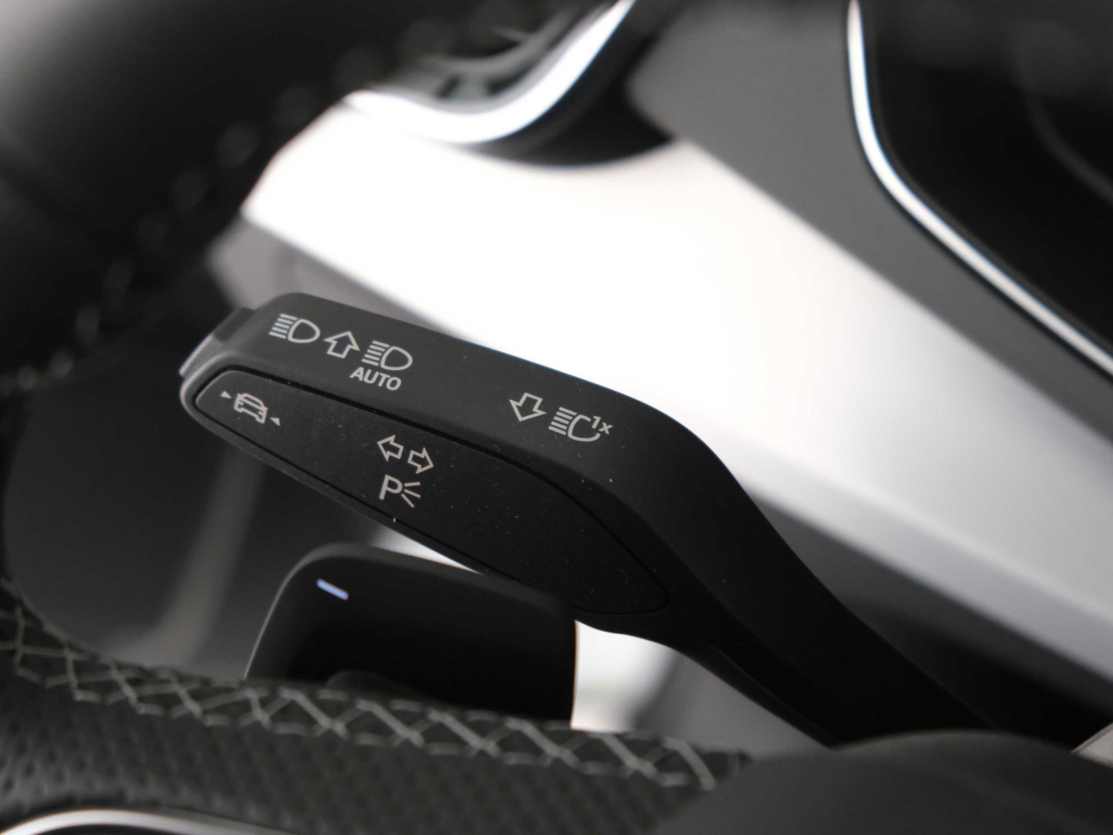 28 - Audi Q5 55 2.0 tfsi e s line plus quattro s tronic