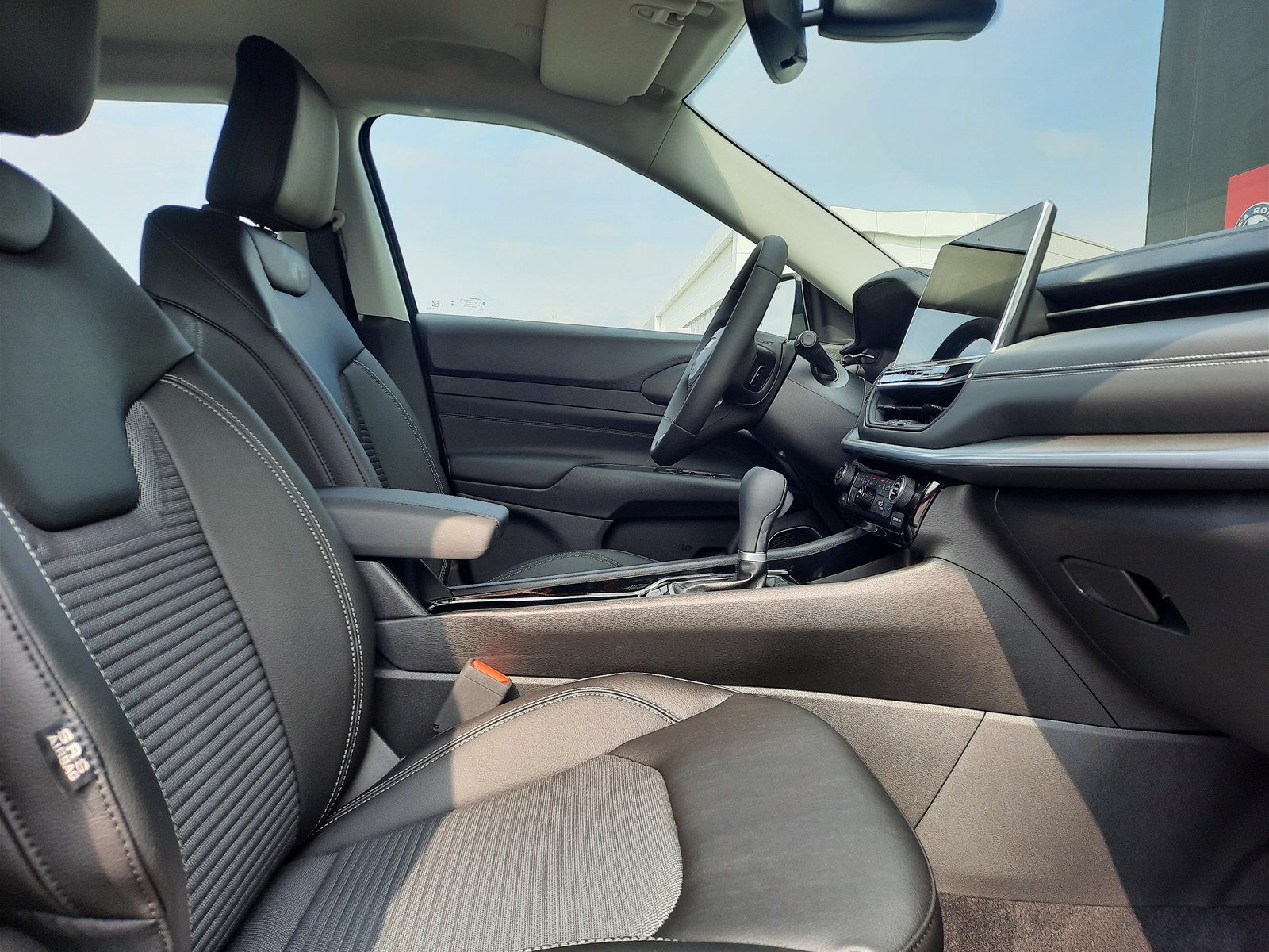 9 - Jeep Compass 1.5 turbo t4 mhev 130cv altitude 2wd dct