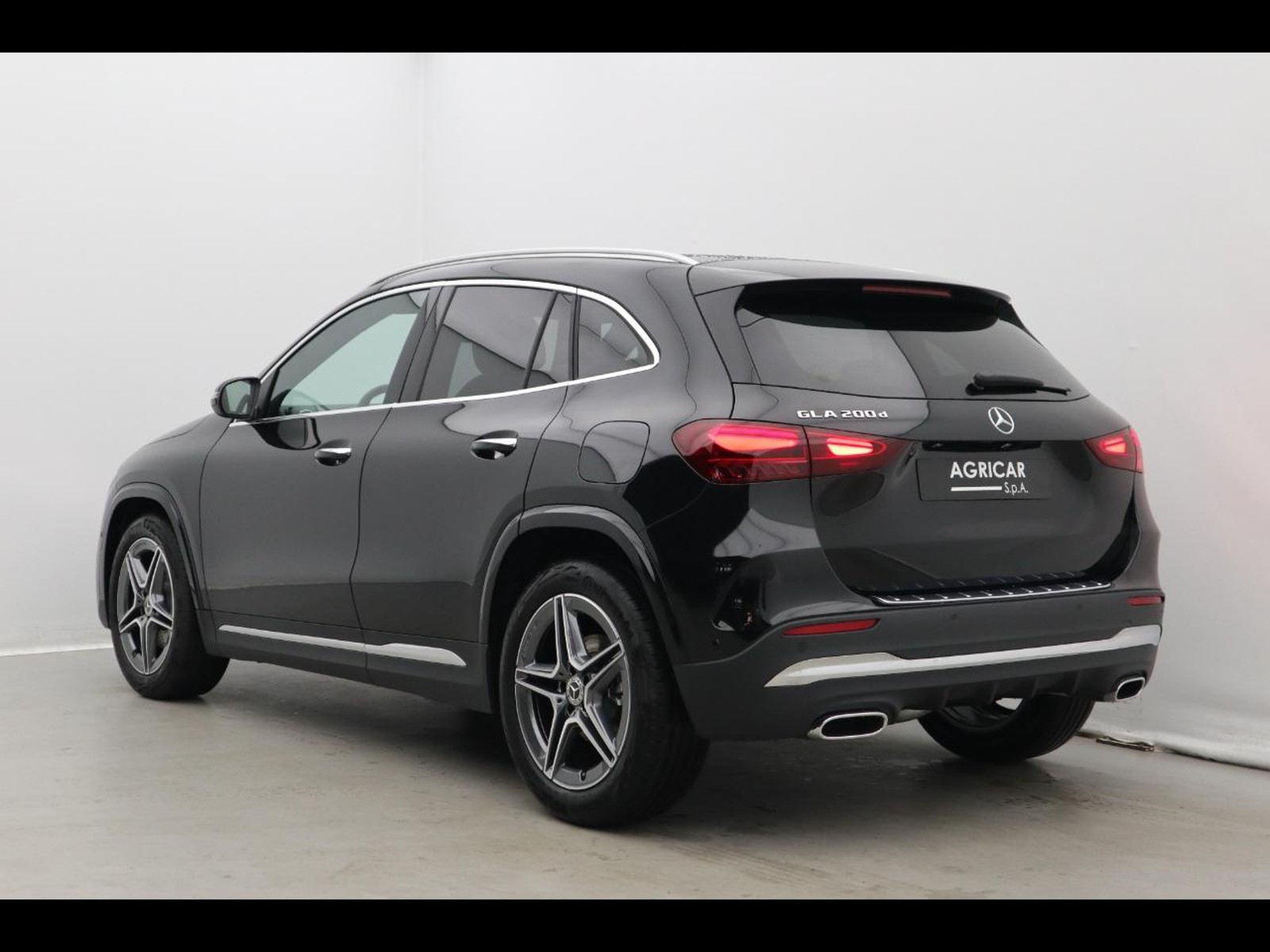 3 - Mercedes GLA 200 d amg line advanced plus 8g-dct