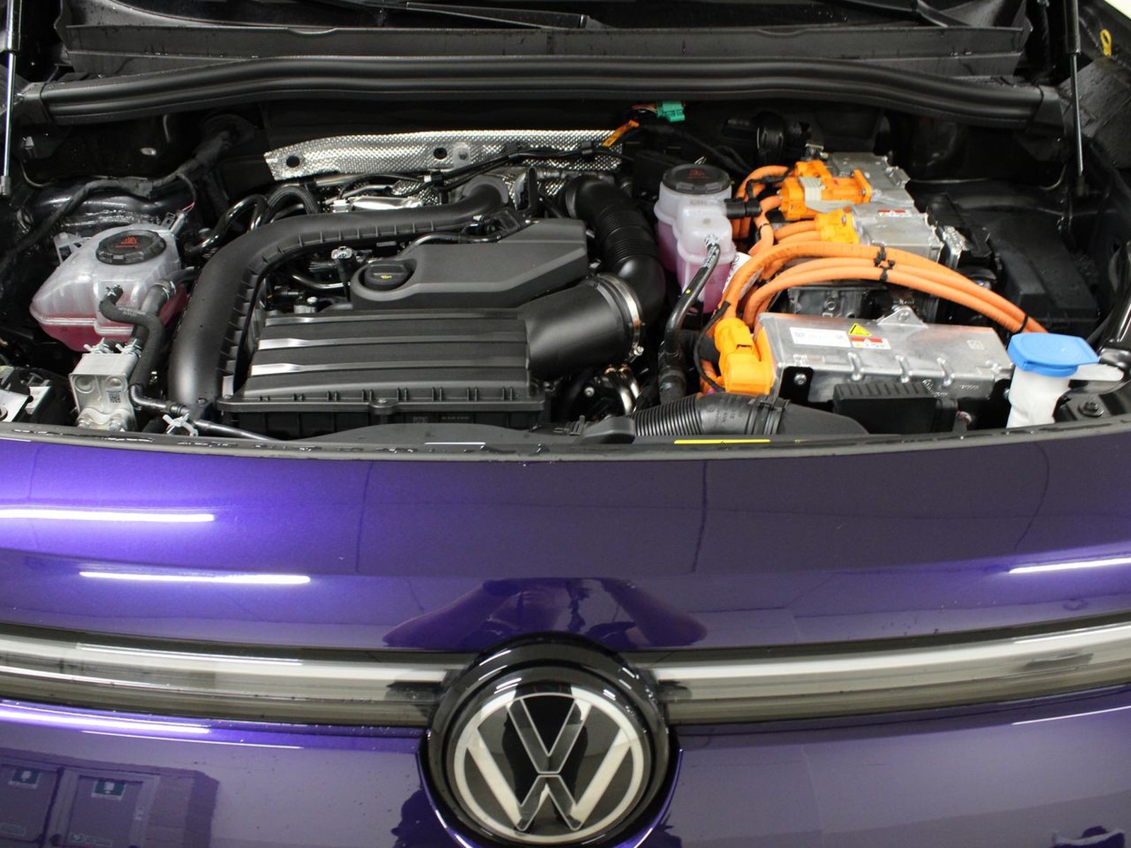 11 - Volkswagen Tayron 1.5 tsi ehybrid 204cv r-line plus dsg