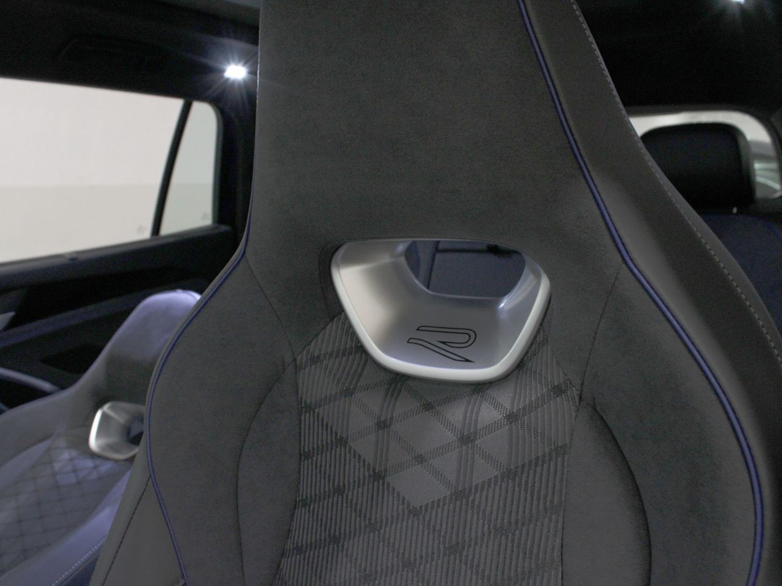 39 - Volkswagen Tayron 1.5 tsi ehybrid 204cv r-line plus dsg