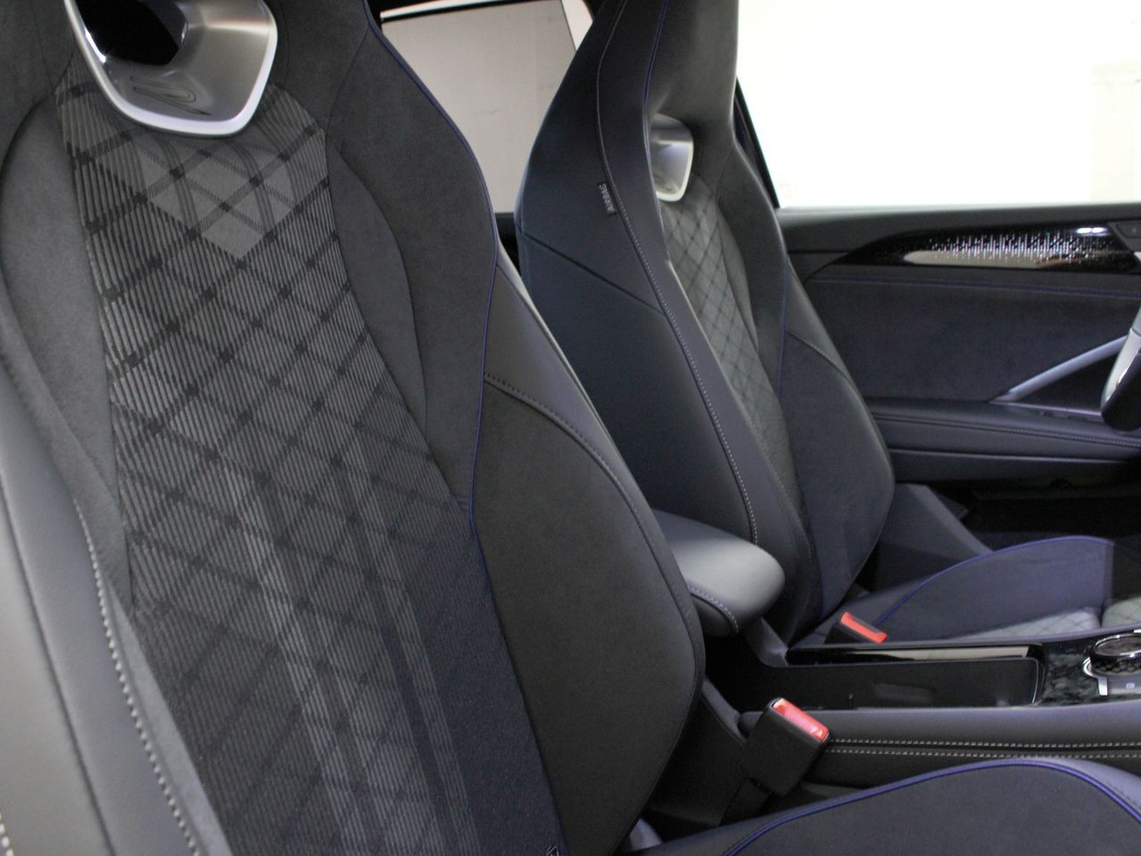 8 - Volkswagen Tayron 1.5 tsi ehybrid 204cv r-line plus dsg