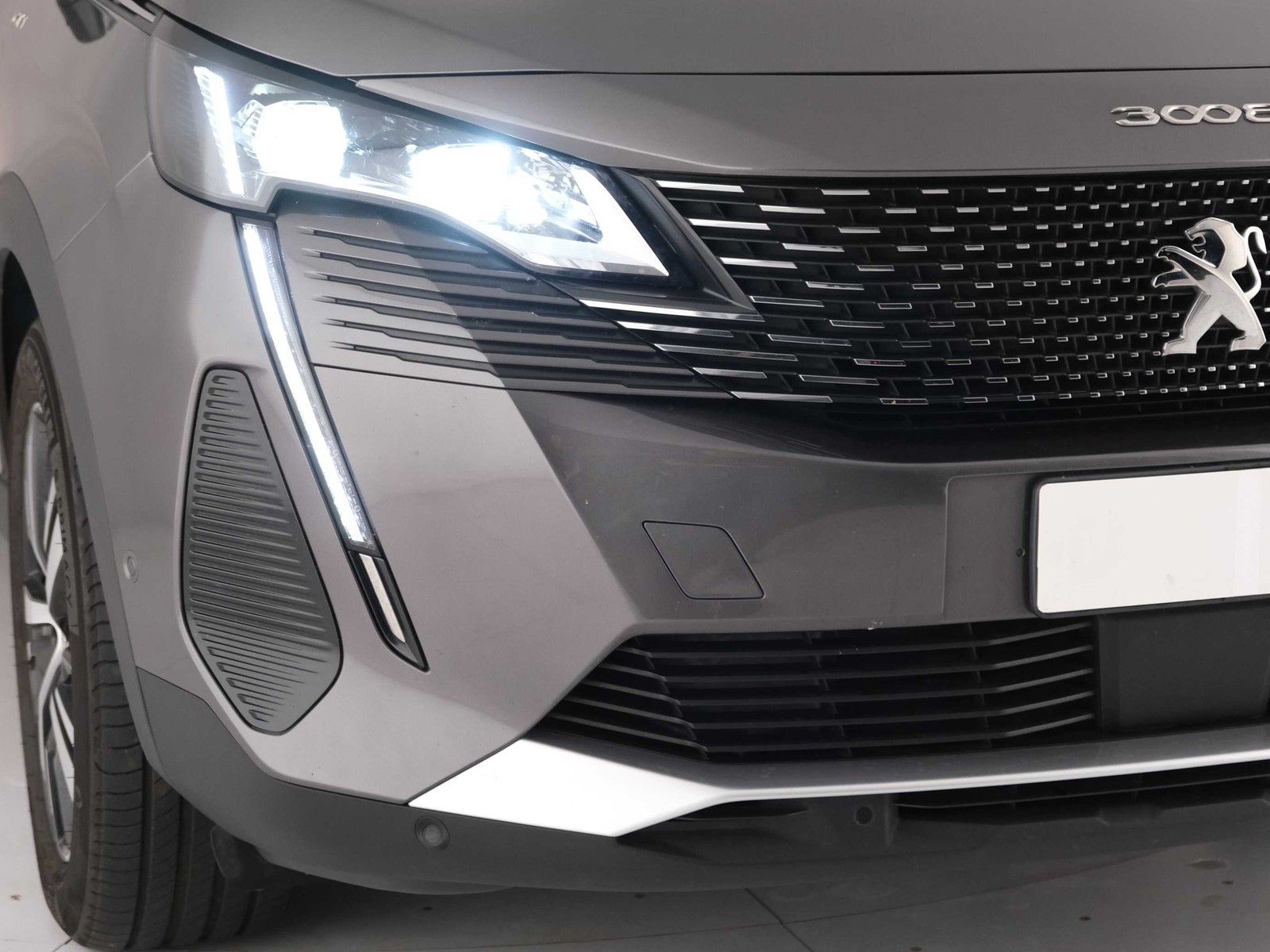 14 - Peugeot 3008 1.2 puretech turbo gt eat8 s&s