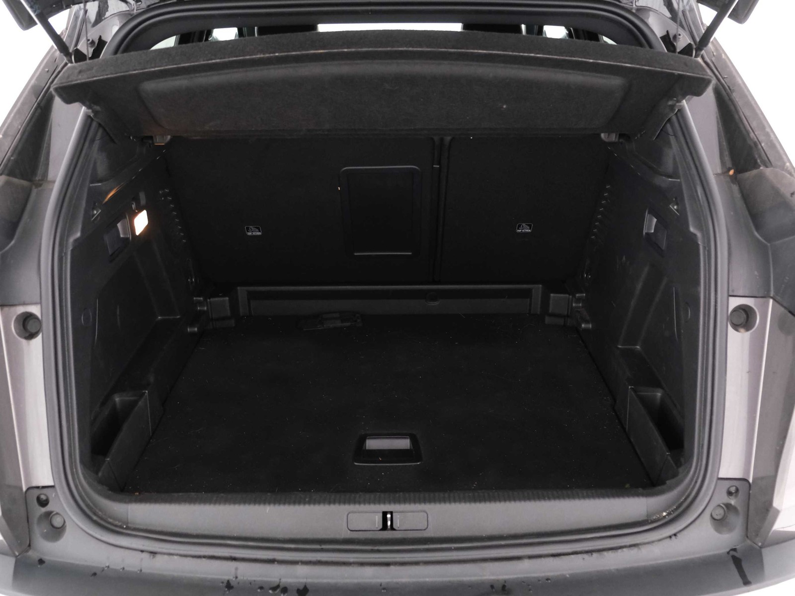 10 - Peugeot 3008 1.2 puretech turbo gt eat8 s&s