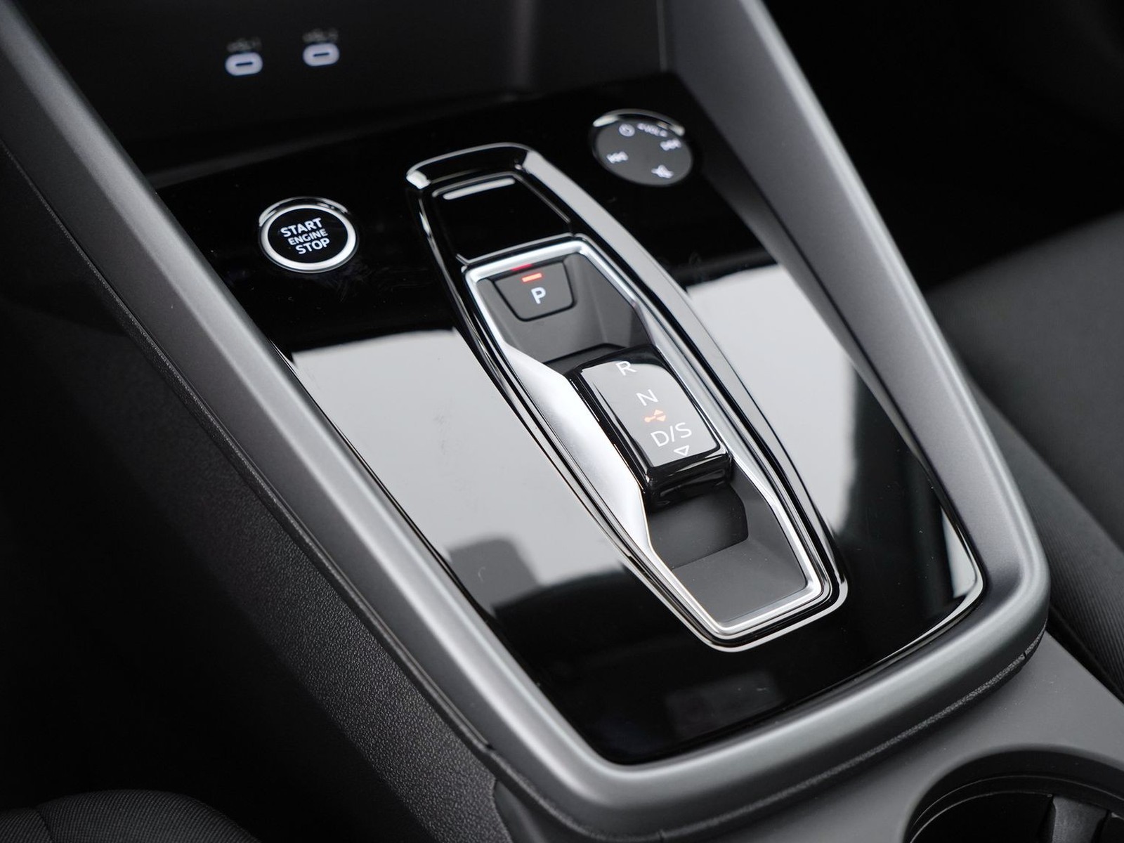 24 - Audi A3 allstreet 1.5 tfsi mhev 48v 150cv business advanced