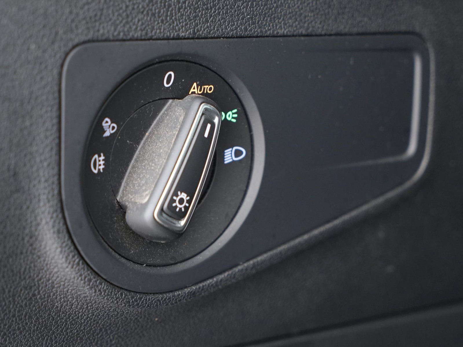 15 - Volkswagen Tiguan 2.0 tdi scr 150cv elegance 4motion dsg