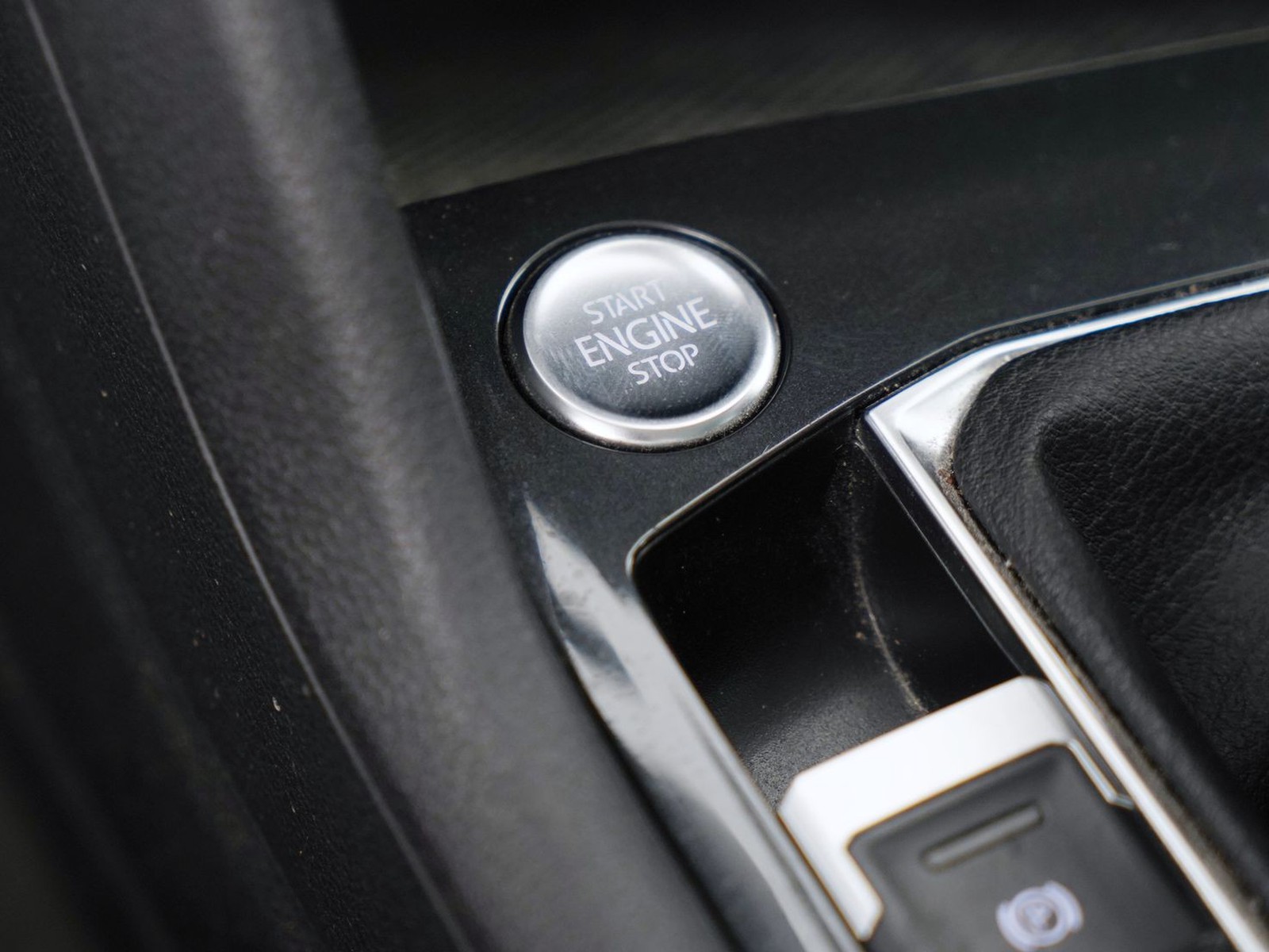 23 - Volkswagen Tiguan 2.0 tdi scr 150cv elegance 4motion dsg