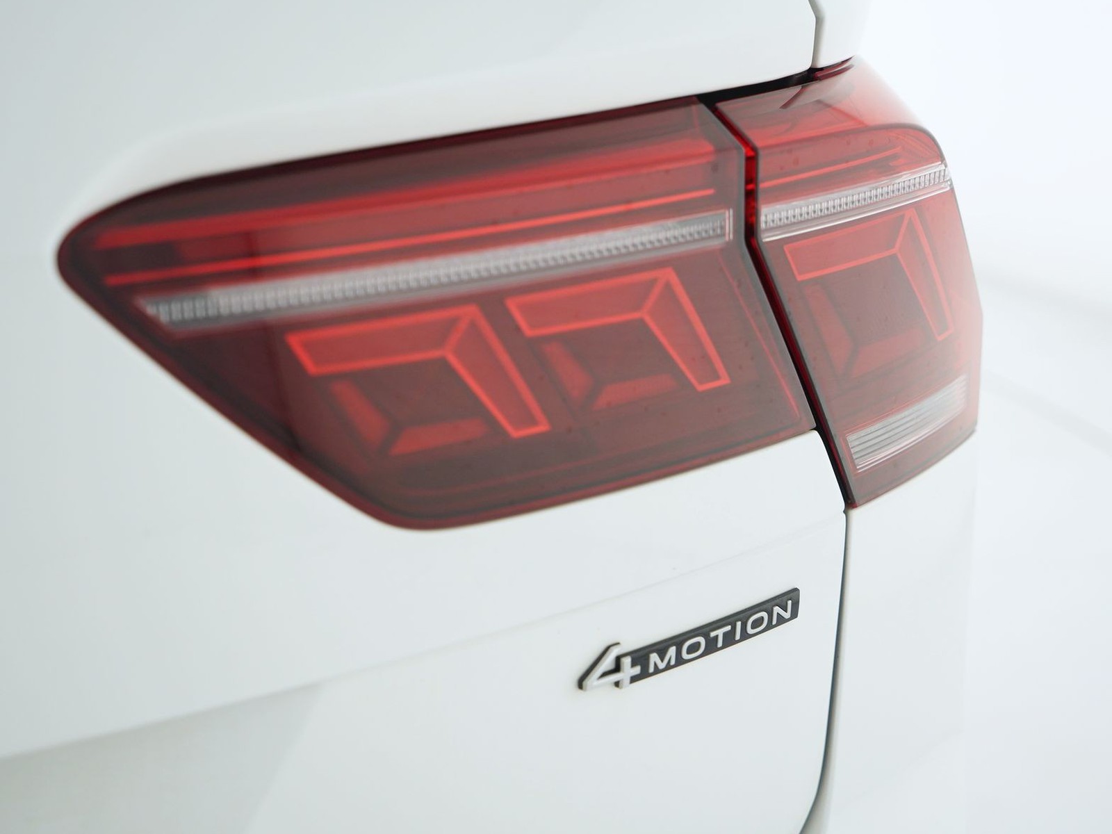 39 - Volkswagen Tiguan 2.0 tdi scr 150cv elegance 4motion dsg