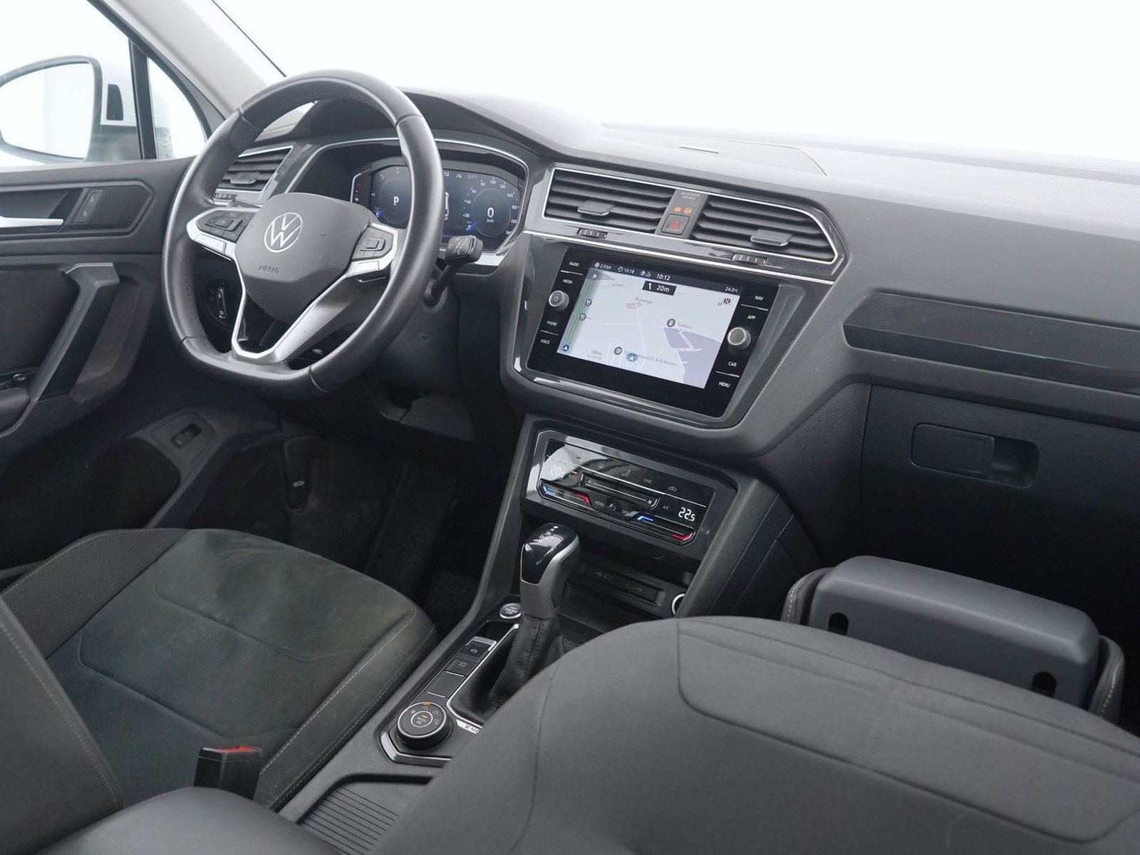 6 - Volkswagen Tiguan 2.0 tdi scr 150cv elegance 4motion dsg