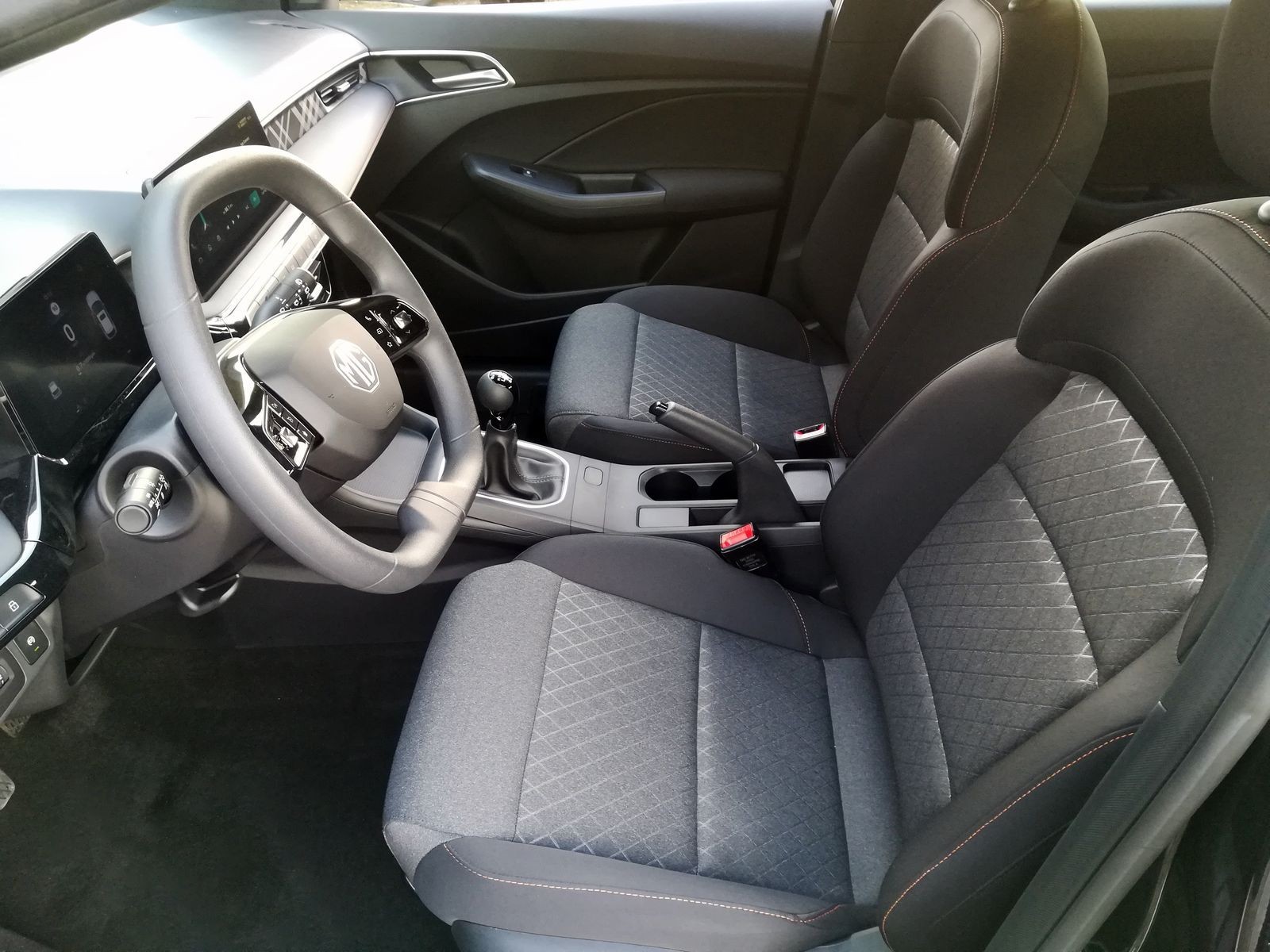 12 - Mg MG3 1.5 standard