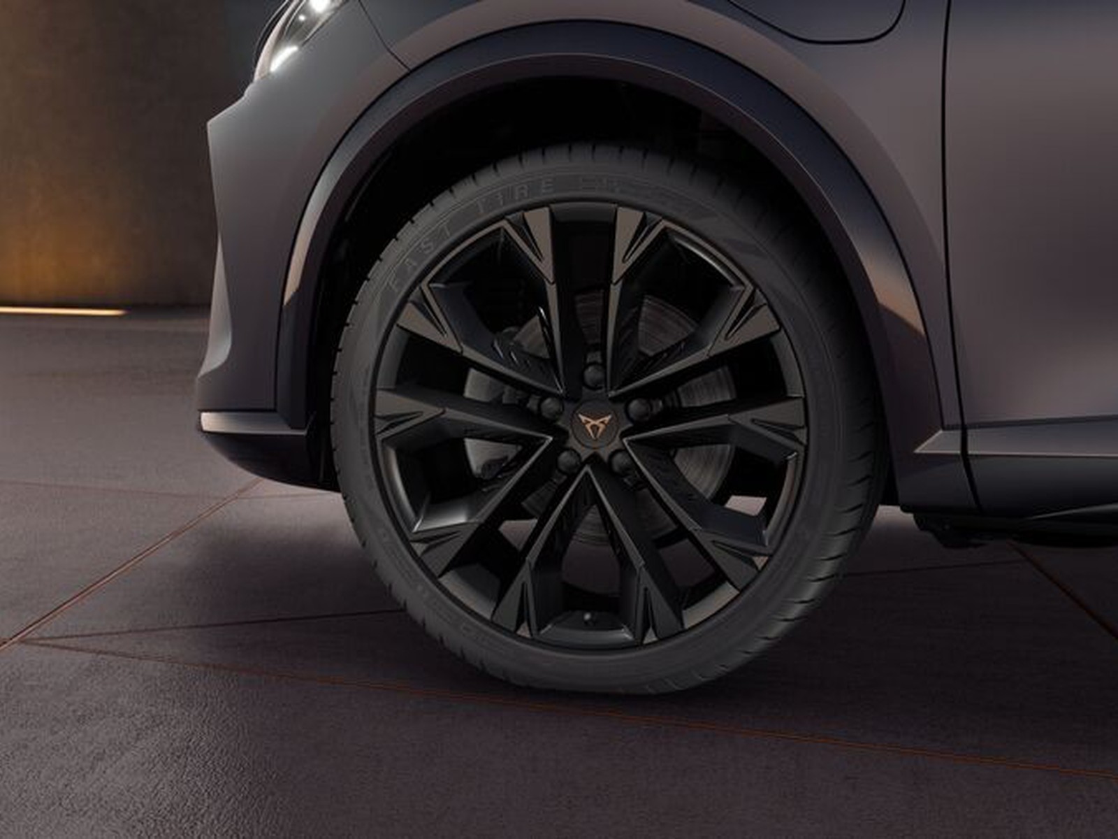 4 - Cupra Formentor 1.5 e-hybrid 204cv dark stone dsg