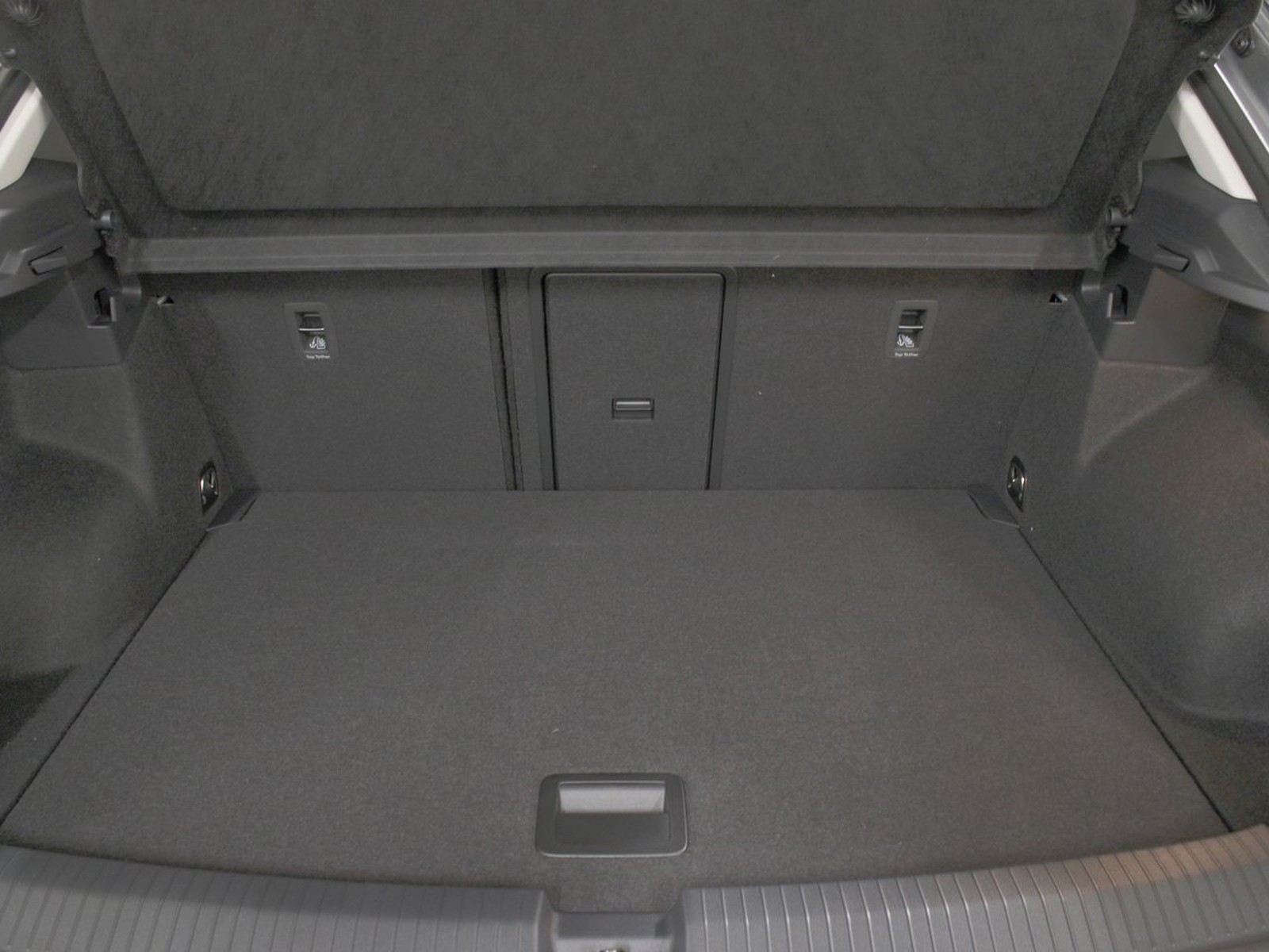 10 - Volkswagen T-Roc 1.0 tsi 115cv sport