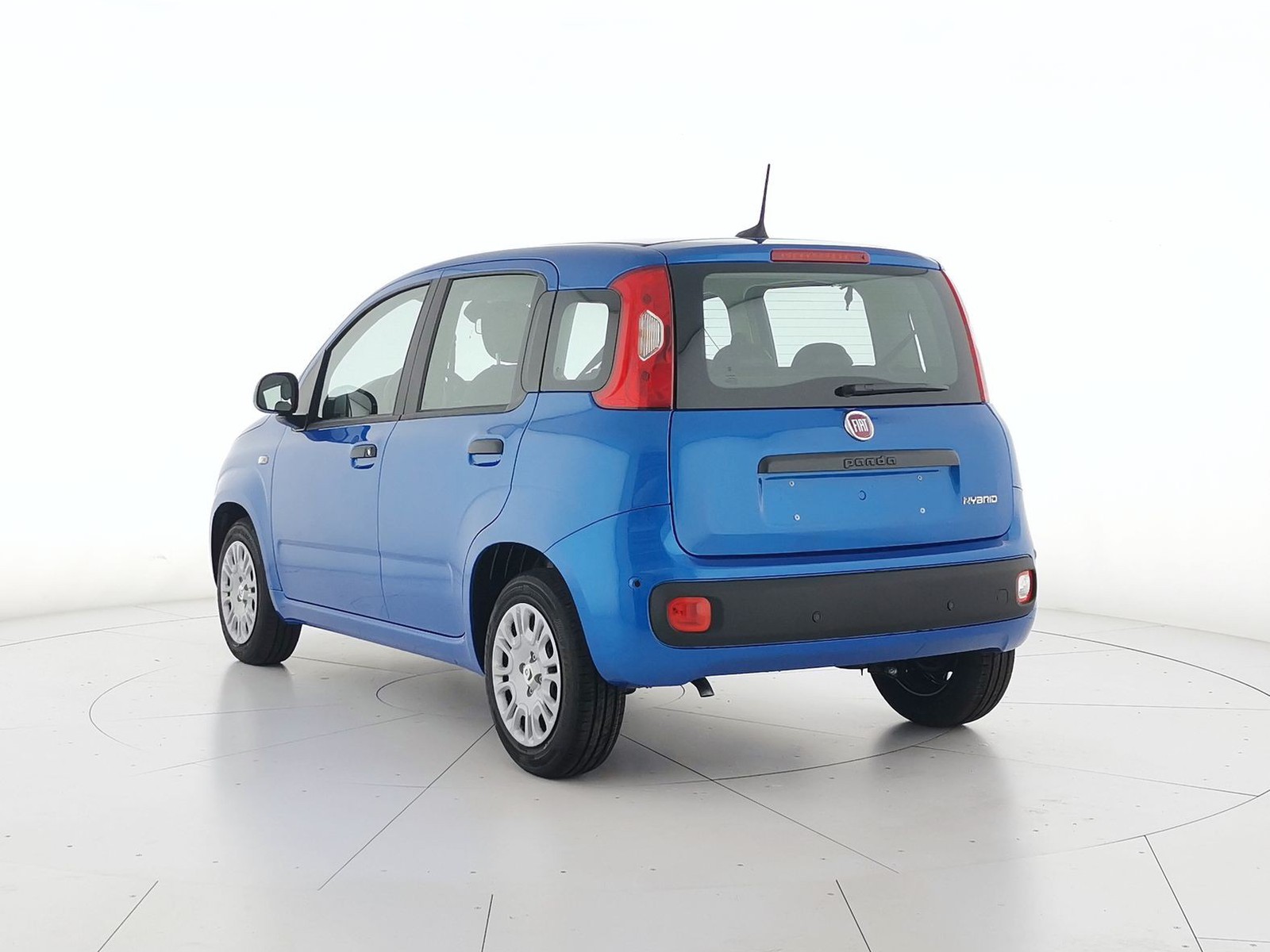 4 - Fiat Panda pandina 1.0 firefly hybrid 70cv s&s 5p.ti