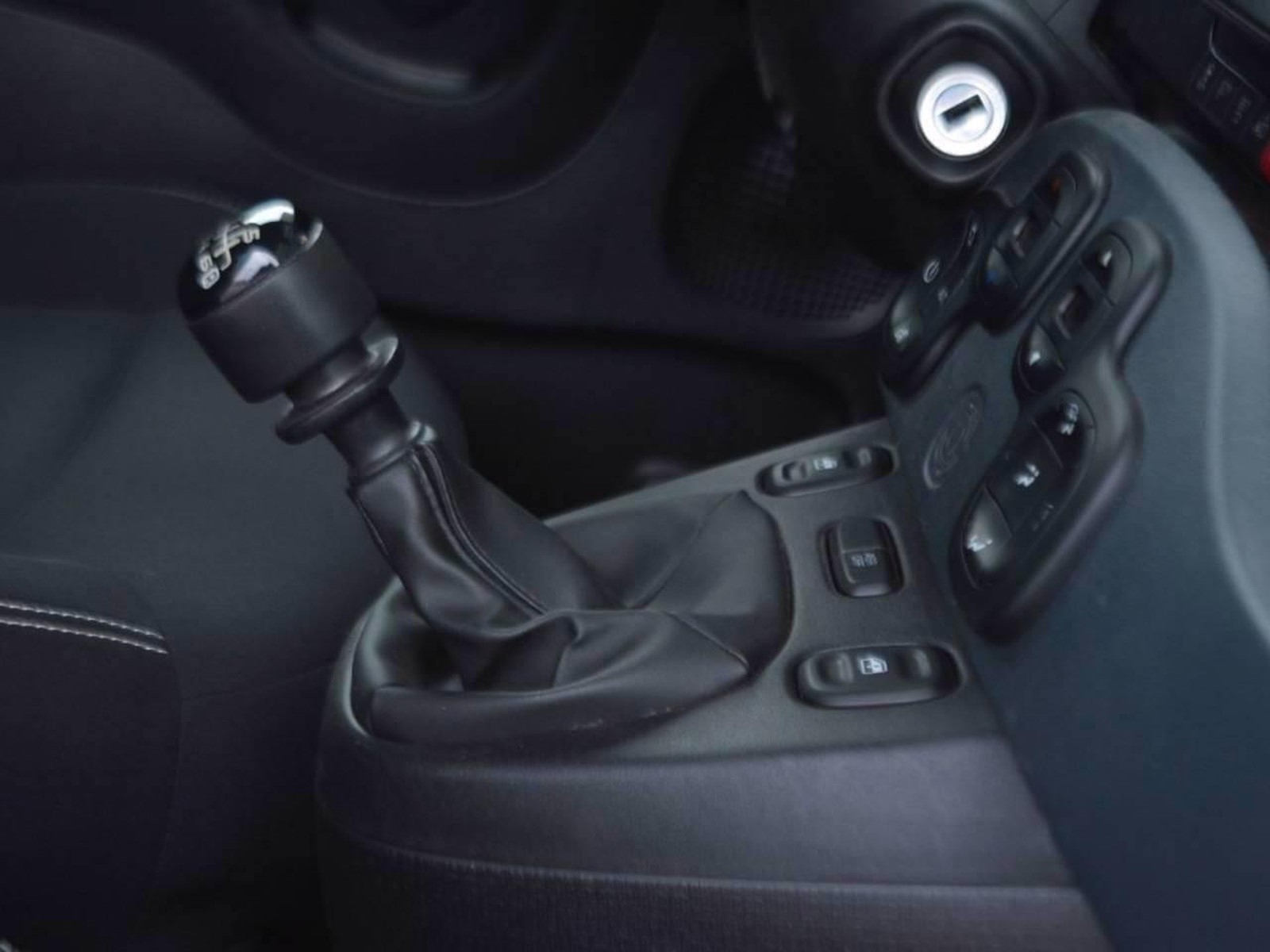 12 - Fiat Panda cross 1.0 firefly hybrid 70cv s&s 5p.ti