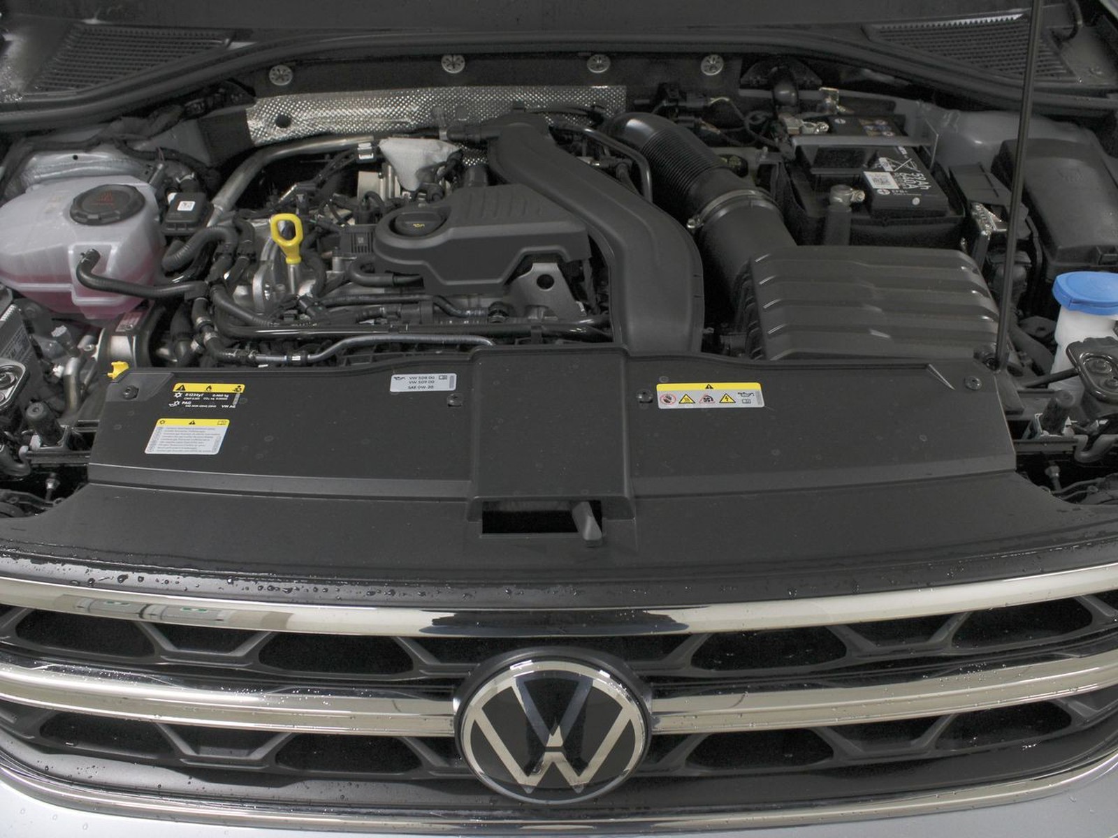 11 - Volkswagen T-Roc 1.5 tsi act style dsg