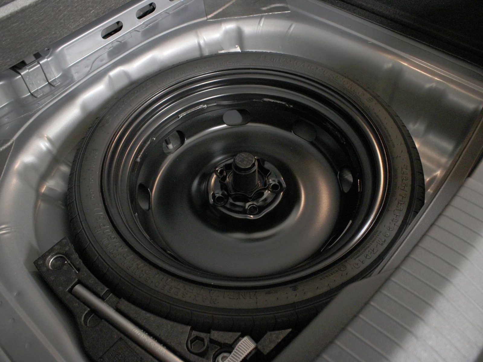 28 - Volkswagen T-Roc 1.0 tsi 115cv sport