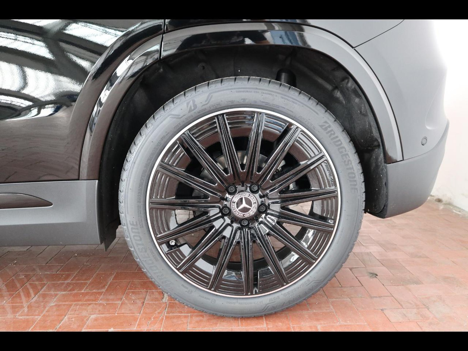 4 - Mercedes GLA 200 d amg line premium 8g-dct