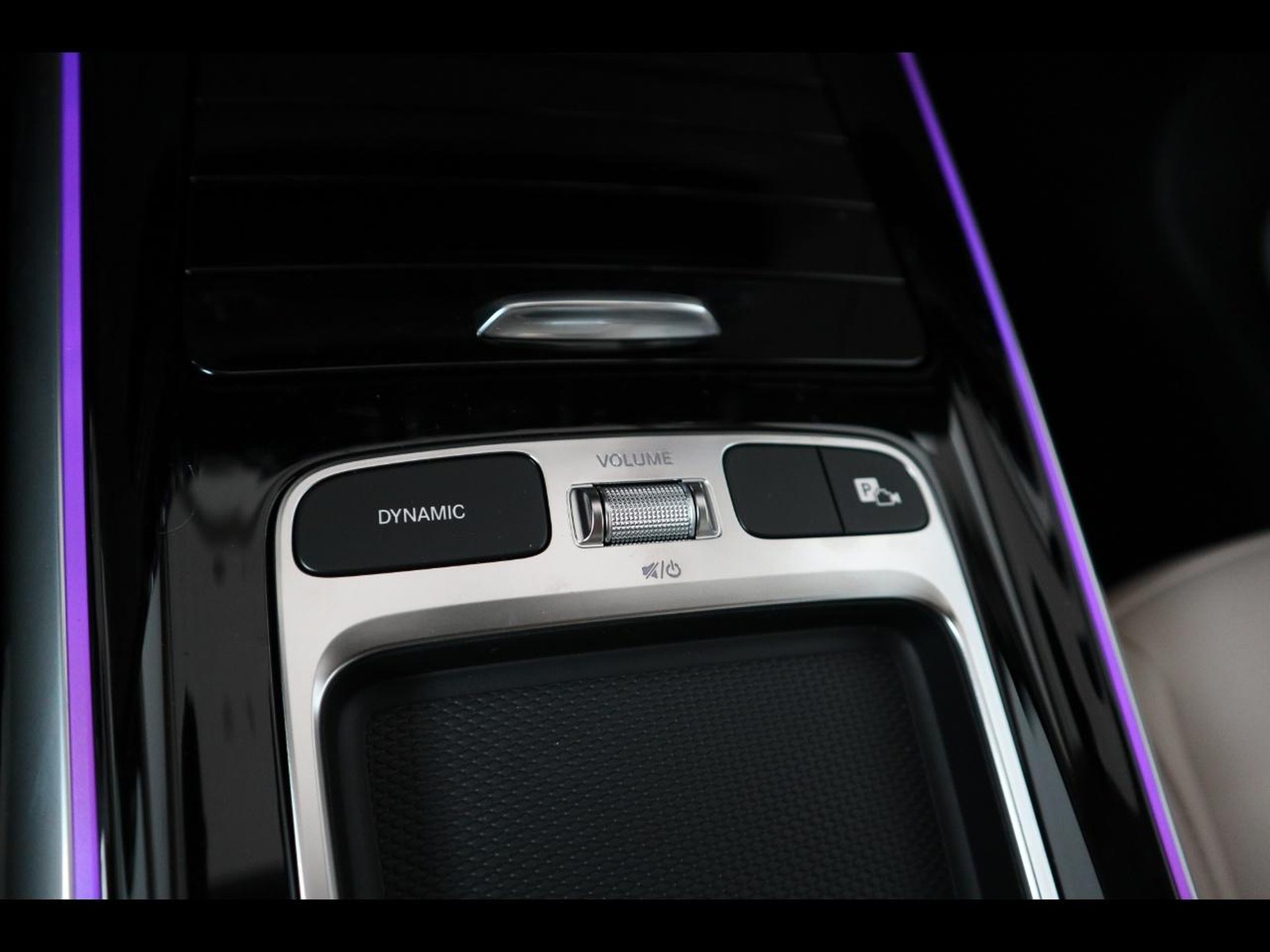 14 - Mercedes GLA 200 d progressive advanced plus 8g-dct