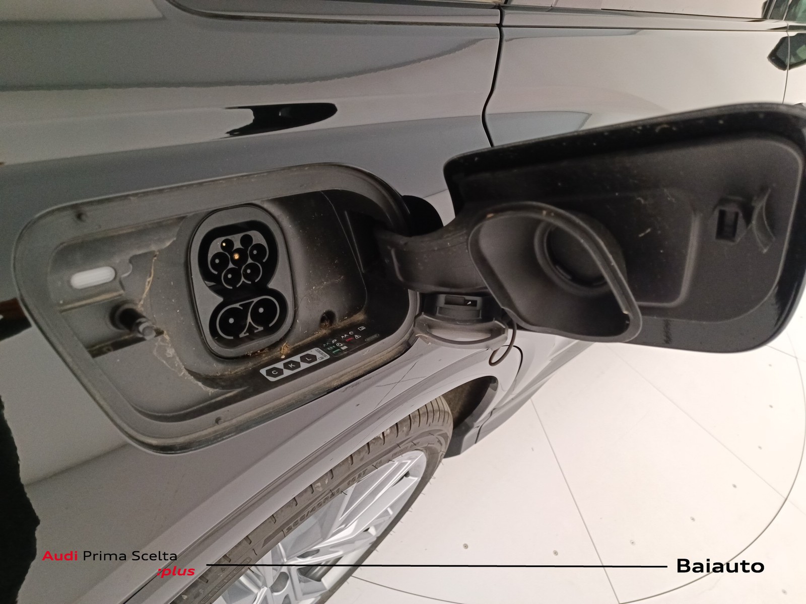 38 - Audi Q4 e-tron 45 s line edition quattro