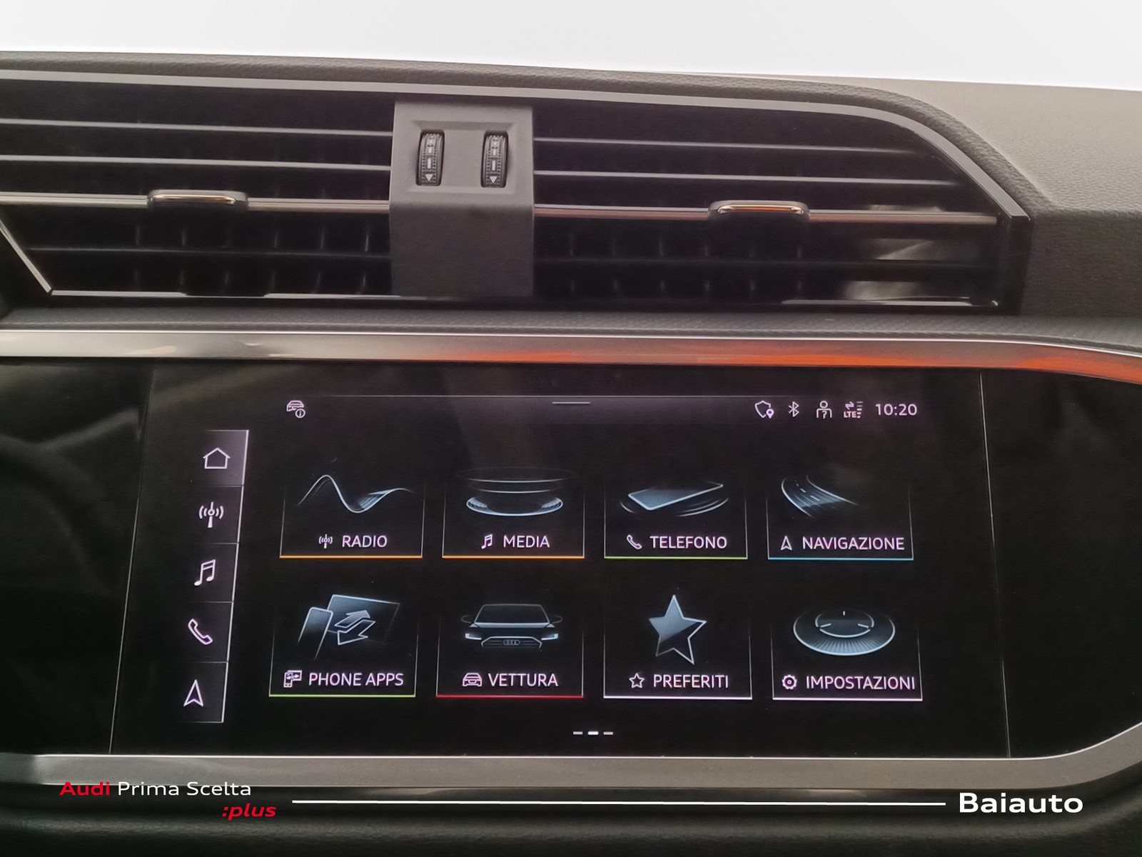 11 - Audi Q3 sportback 35 2.0 tdi s line edition s tronic