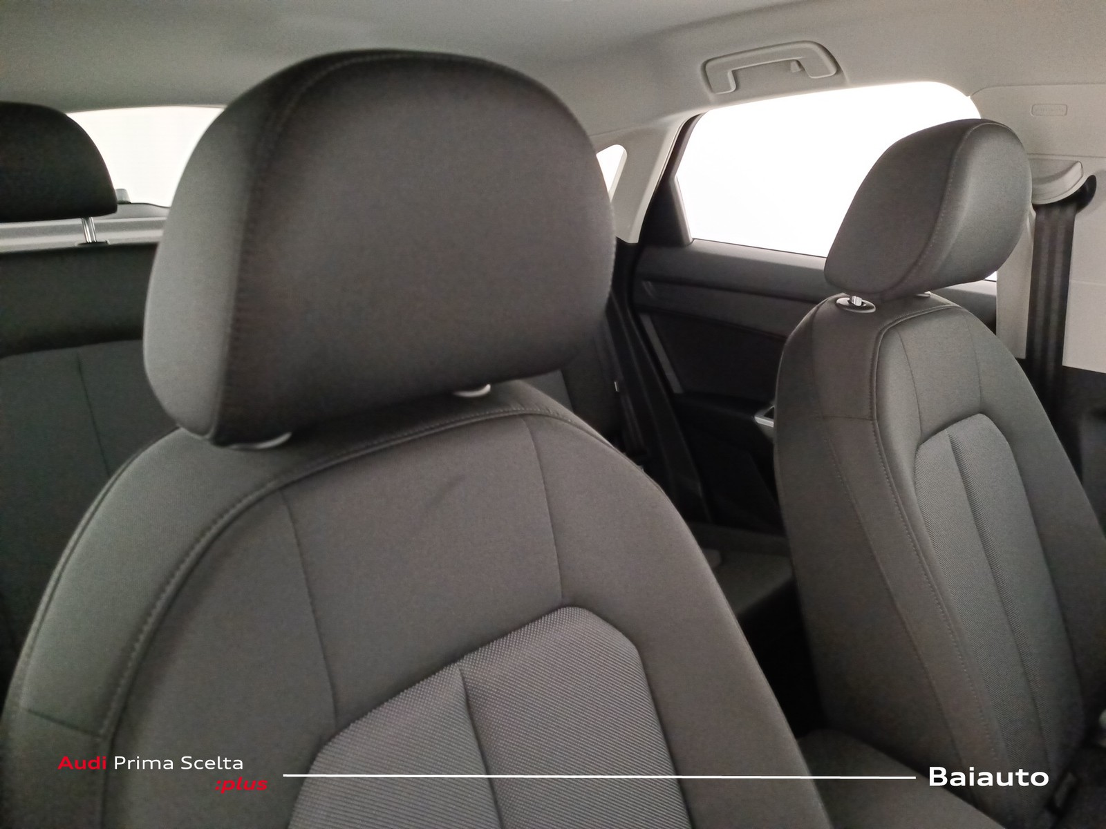 24 - Audi Q3 sportback 35 2.0 tdi s line edition s tronic