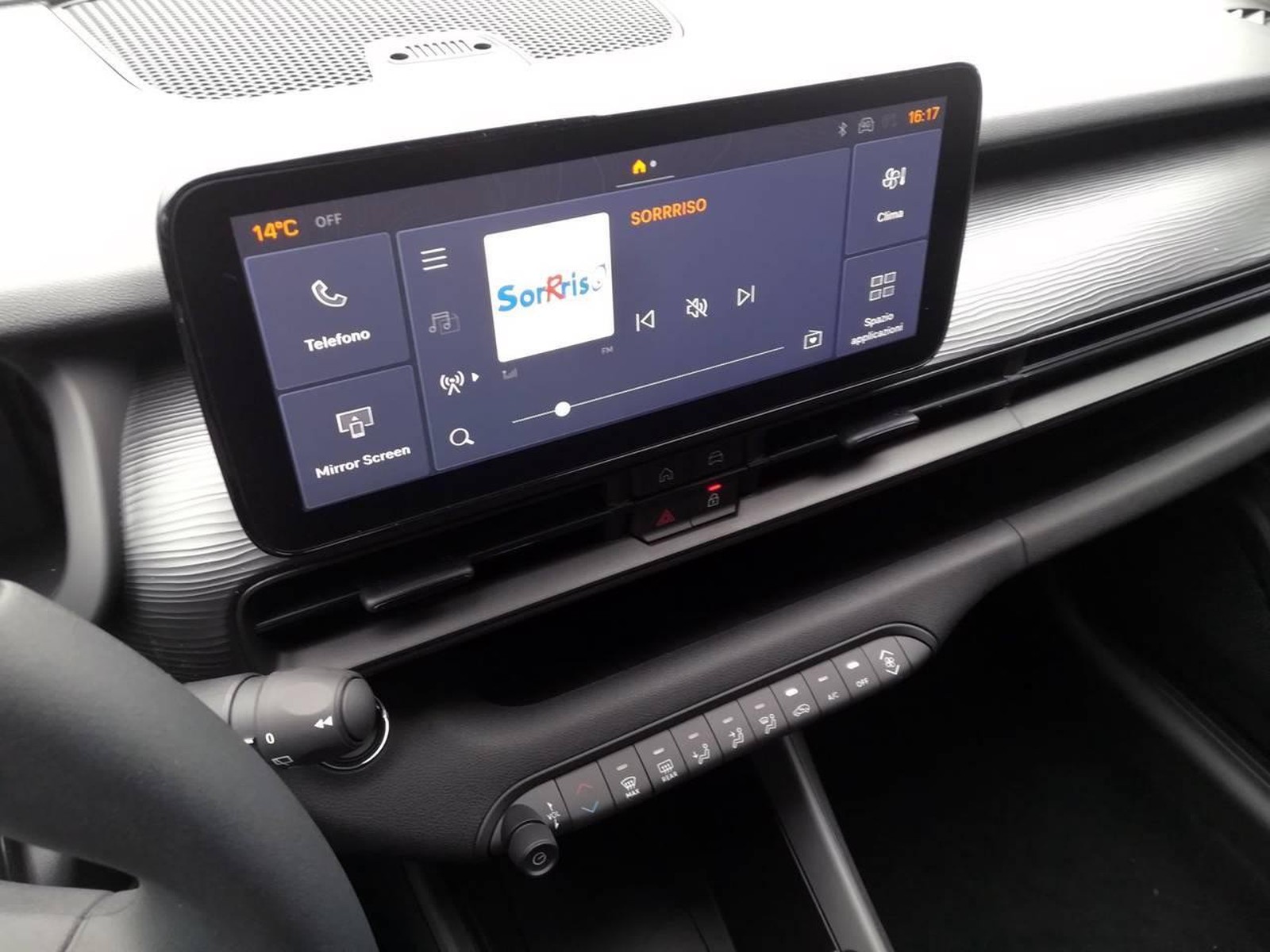 11 - Jeep Avenger 1.2 turbo 100cv longitude fwd