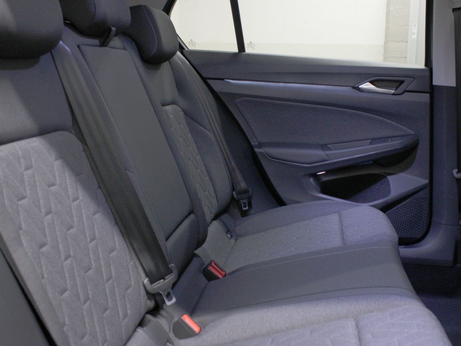 9 - Volkswagen Golf 1.5 tsi ehybrid 204cv edition plus dsg