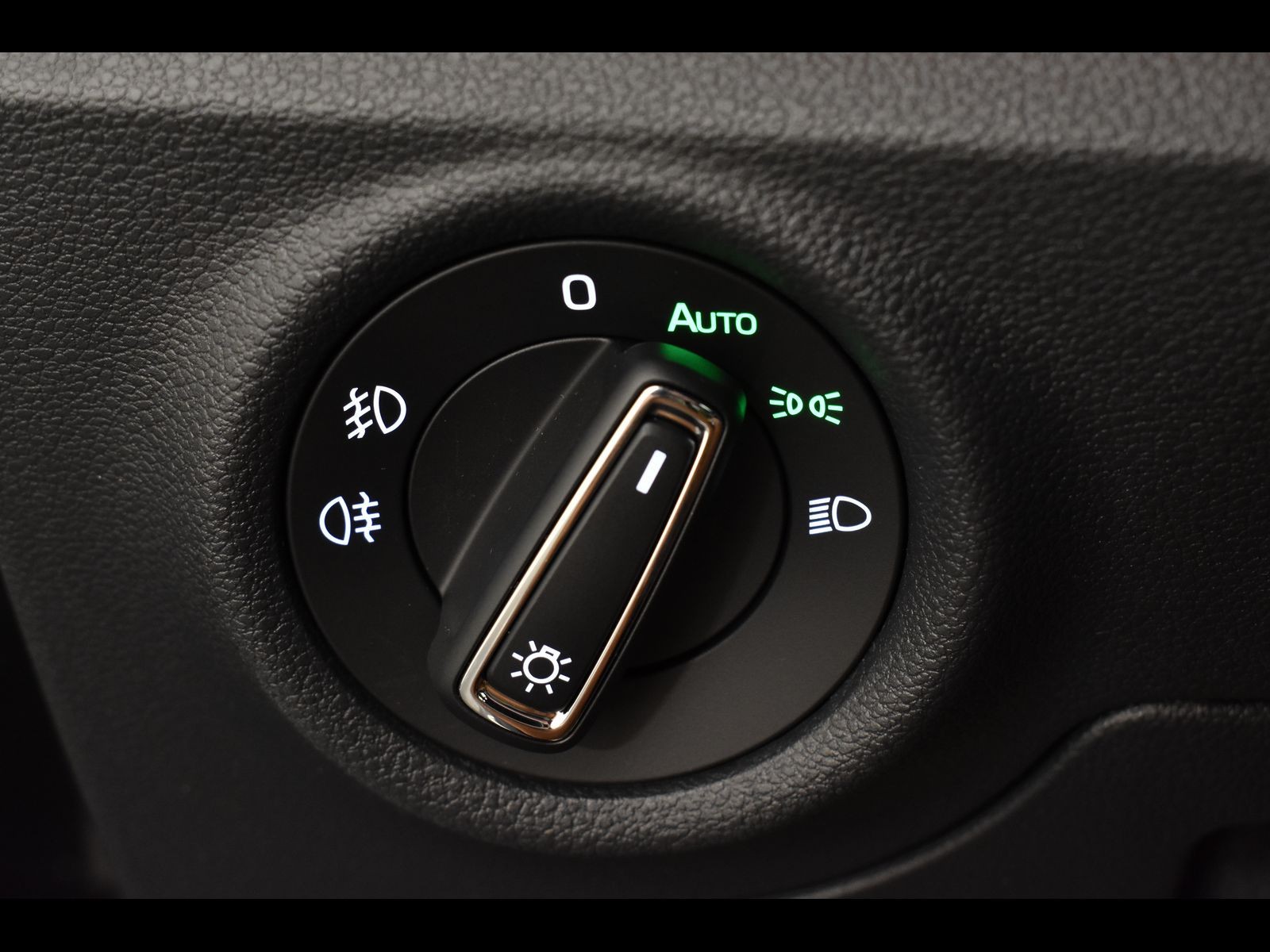 17 - Skoda Scala 1.0 tsi 115cv monte carlo