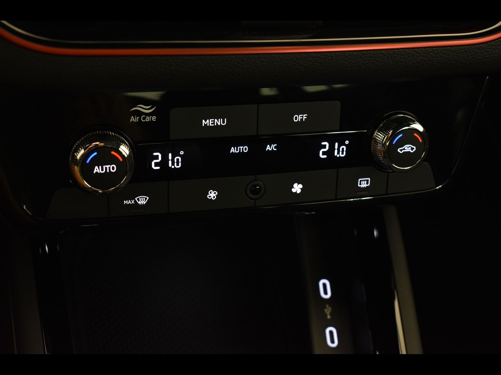 22 - Skoda Scala 1.0 tsi 115cv monte carlo