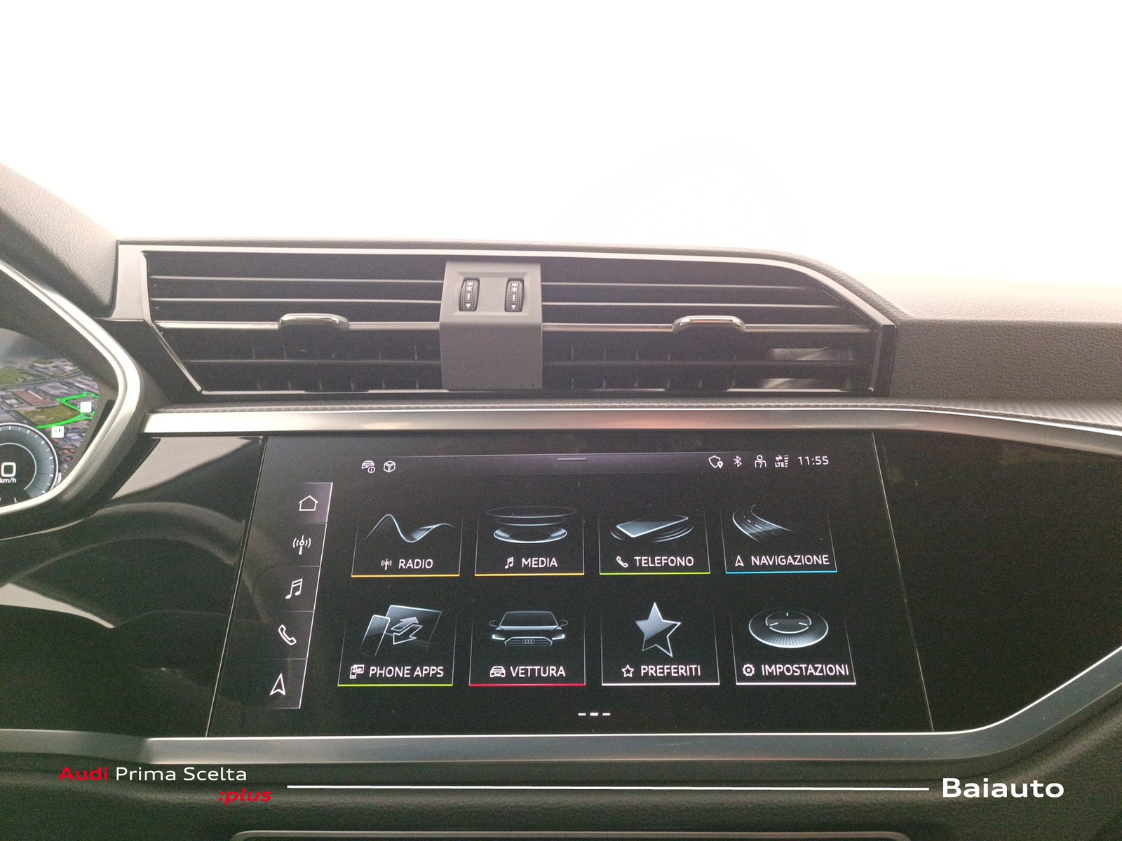 11 - Audi Q3 35 2.0 tdi s line edition s tronic