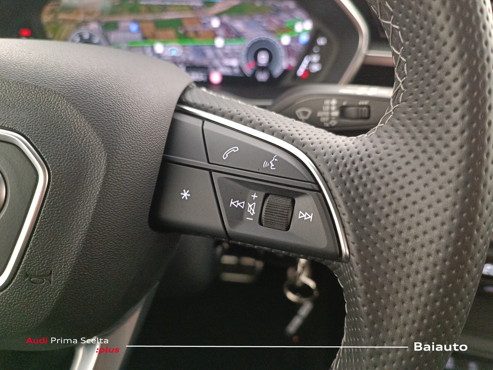 17 - Audi Q3 35 2.0 tdi s line edition s tronic