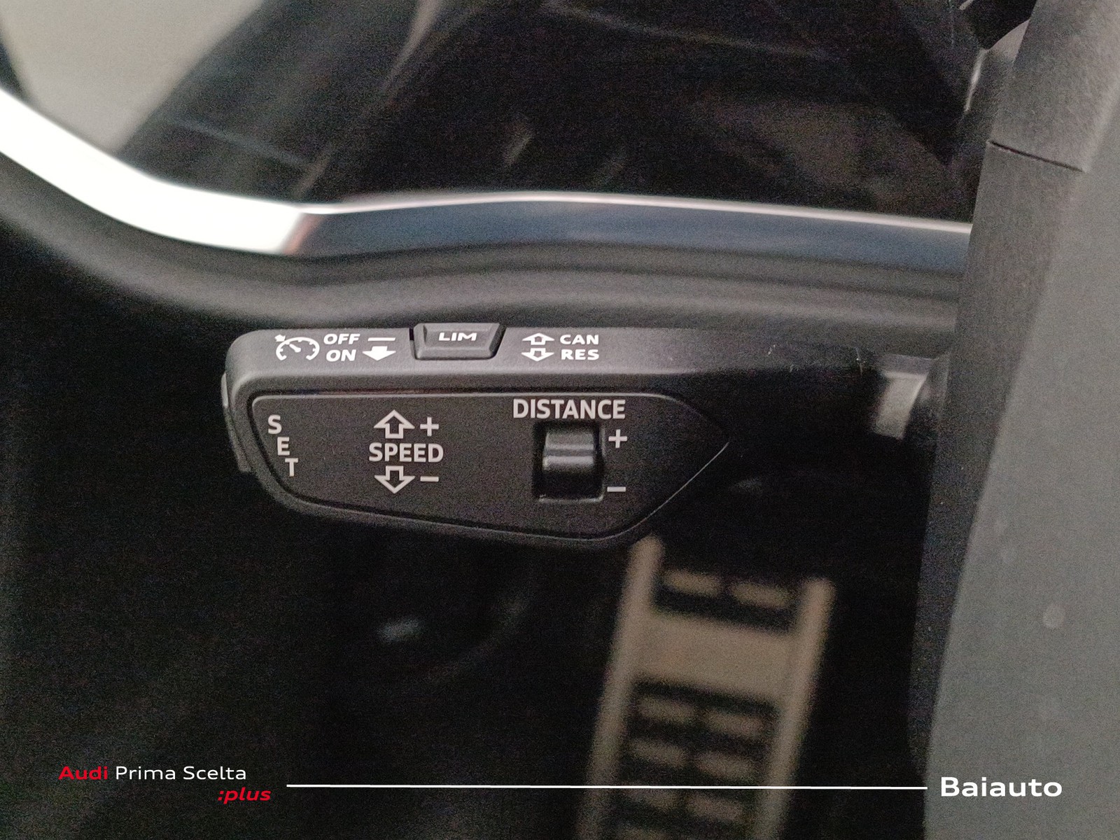 18 - Audi Q3 35 2.0 tdi s line edition s tronic