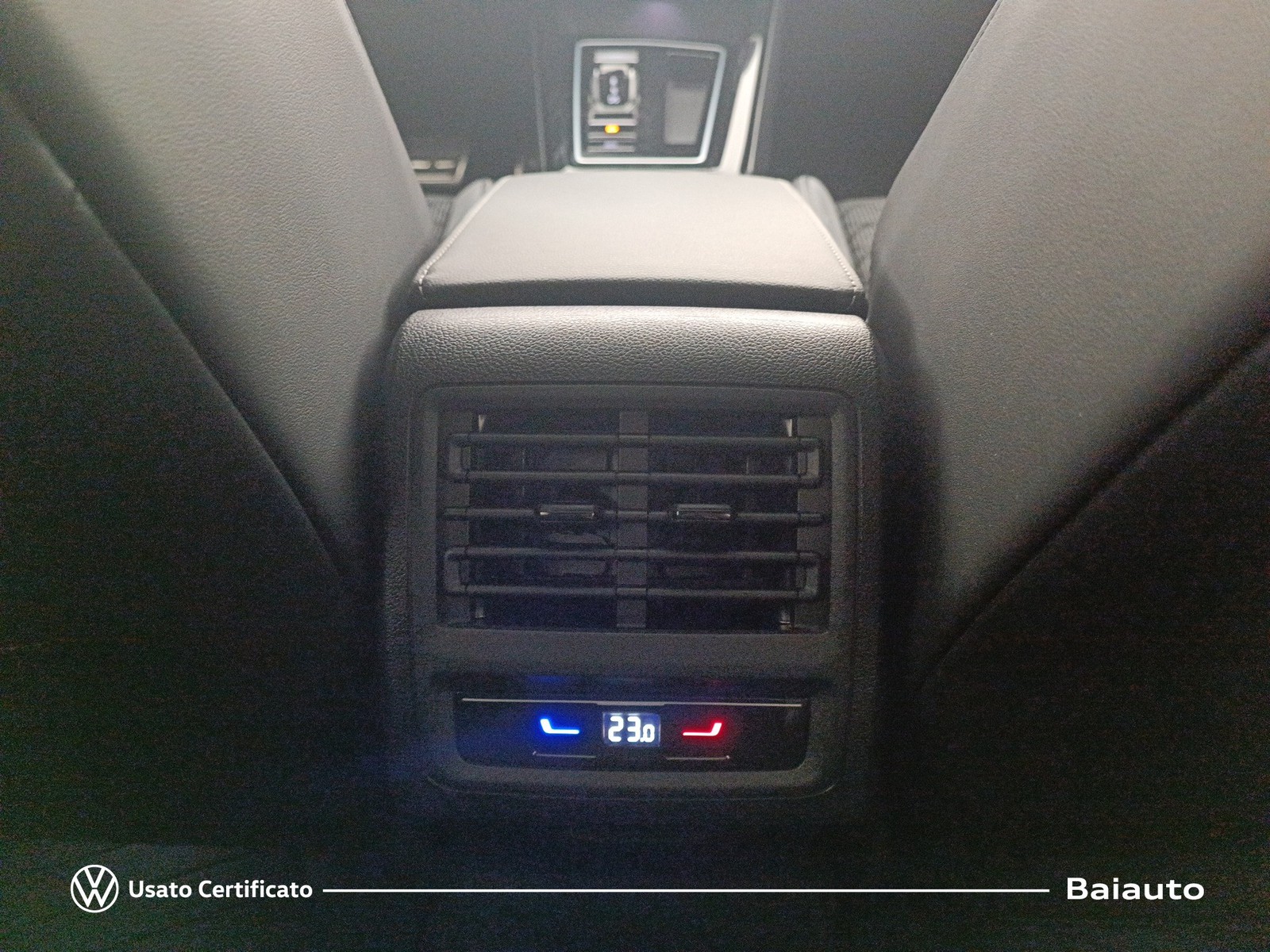 12 - Volkswagen Golf 2.0 tdi scr 150cv r-line 4motion dsg