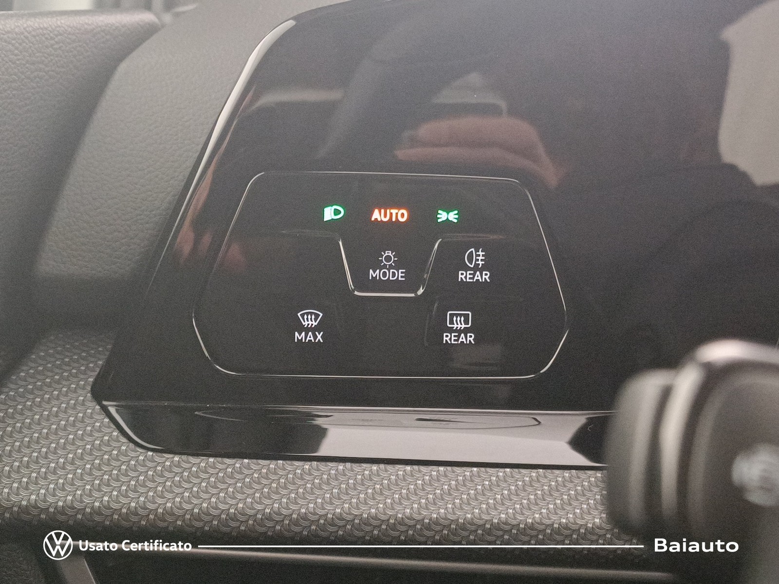 16 - Volkswagen Golf 2.0 tdi scr 150cv r-line 4motion dsg