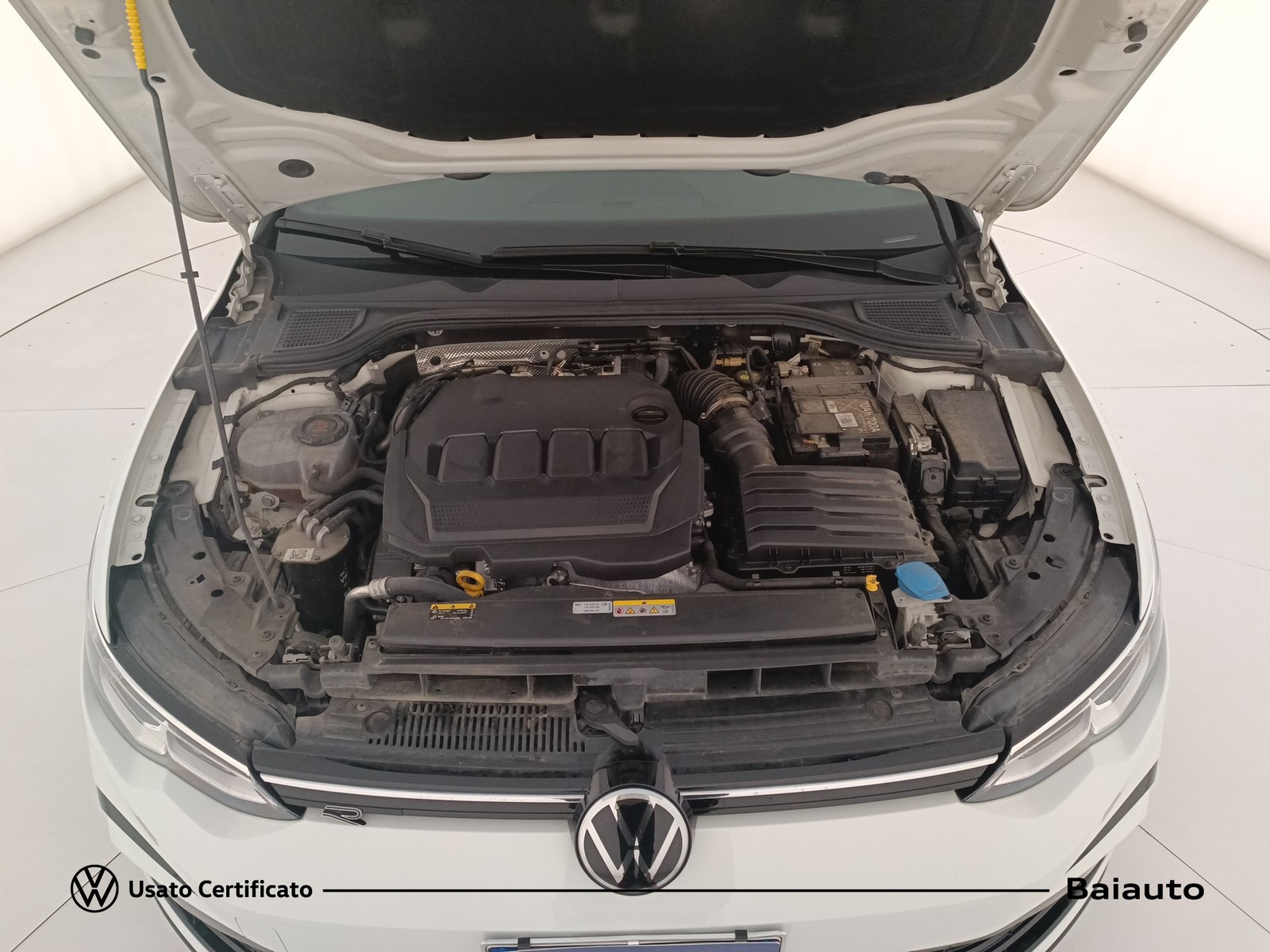 32 - Volkswagen Golf 2.0 tdi scr 150cv r-line 4motion dsg