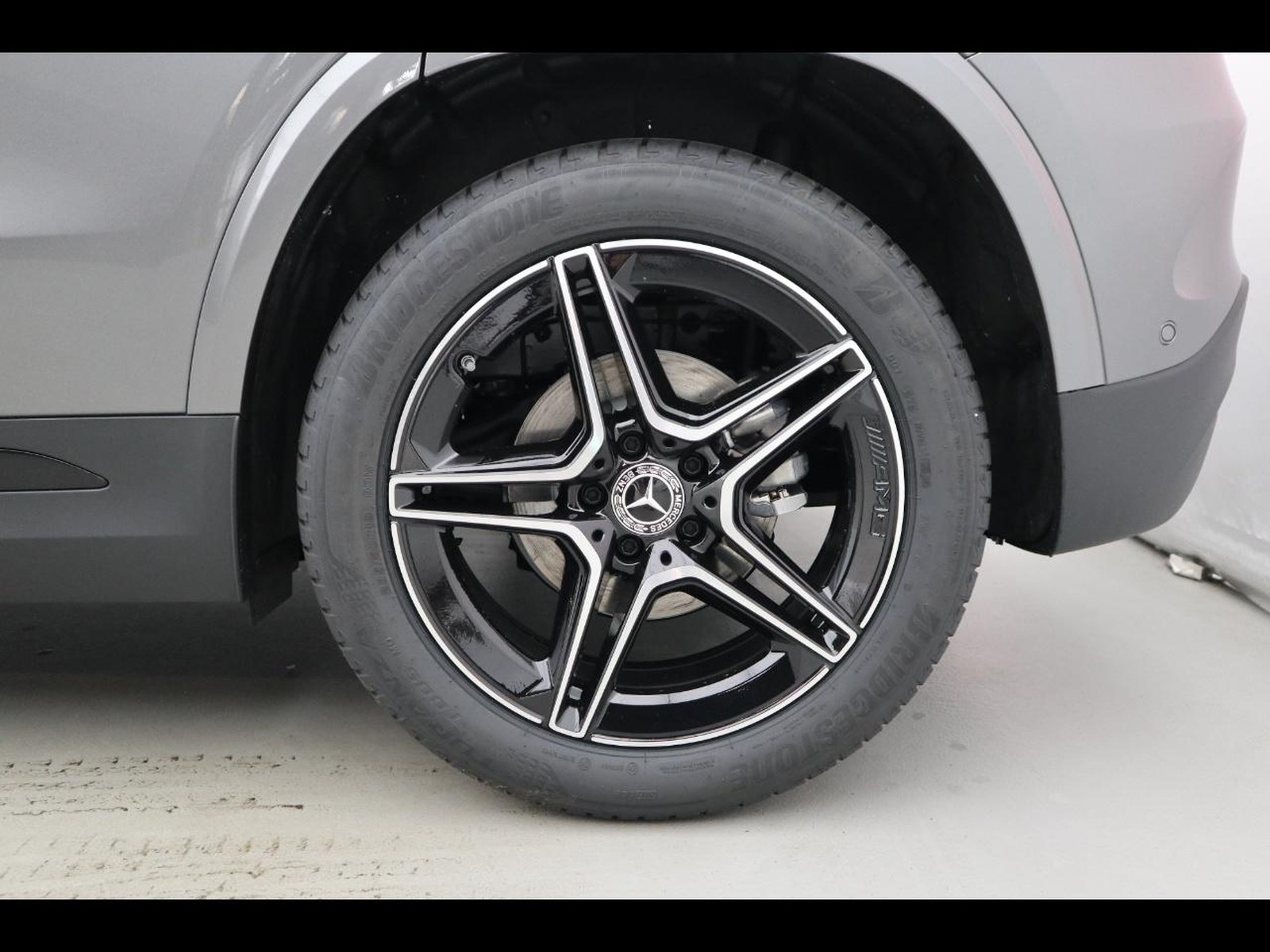 4 - Mercedes GLA 180 d amg line advanced plus 8g-dct