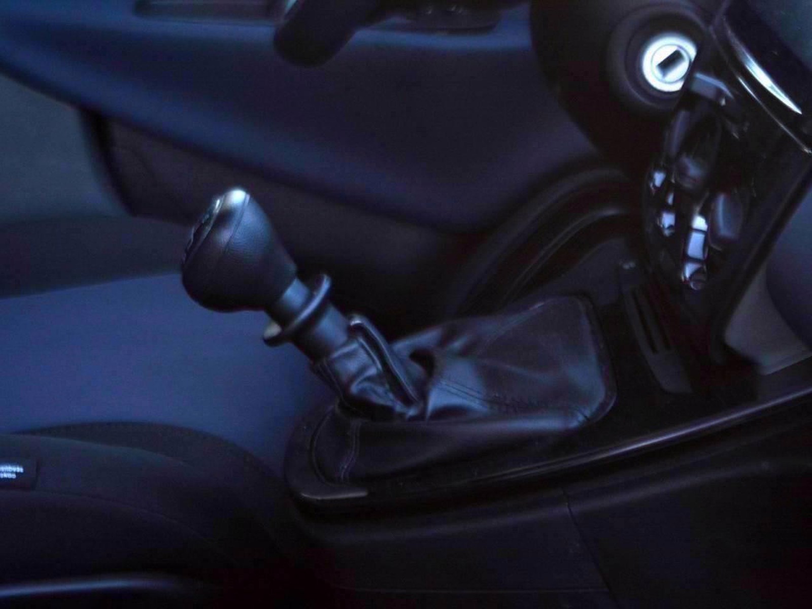 12 - Lancia Ypsilon 1.0 firefly hybrid 70cv platino s&s